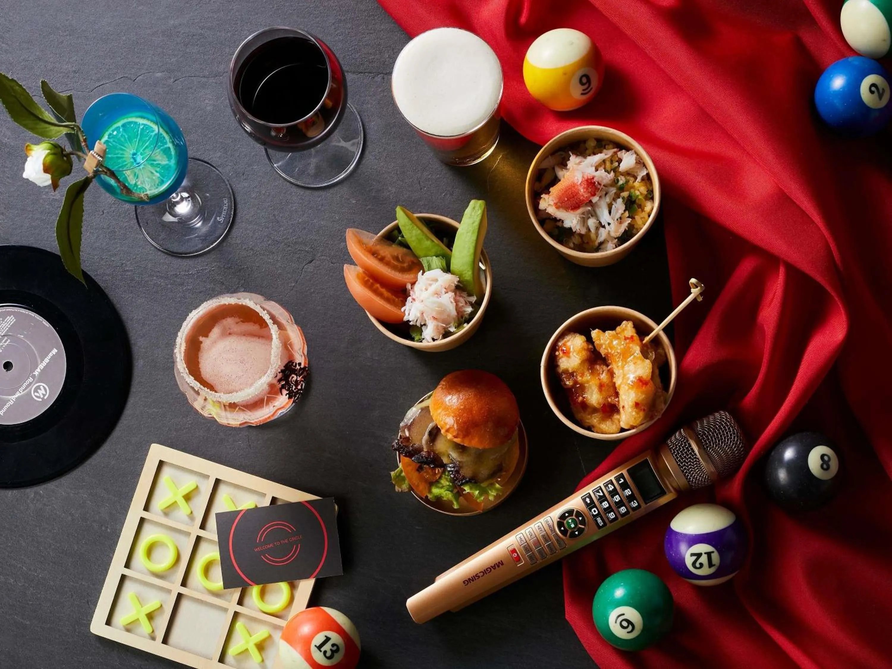 Lounge or bar in Swissotel Nankai Osaka