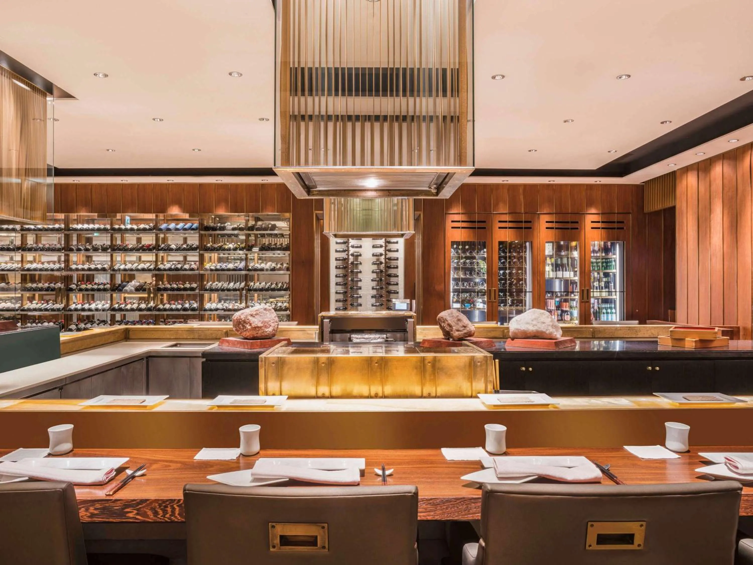 Restaurant/places to eat in Swissotel Nankai Osaka