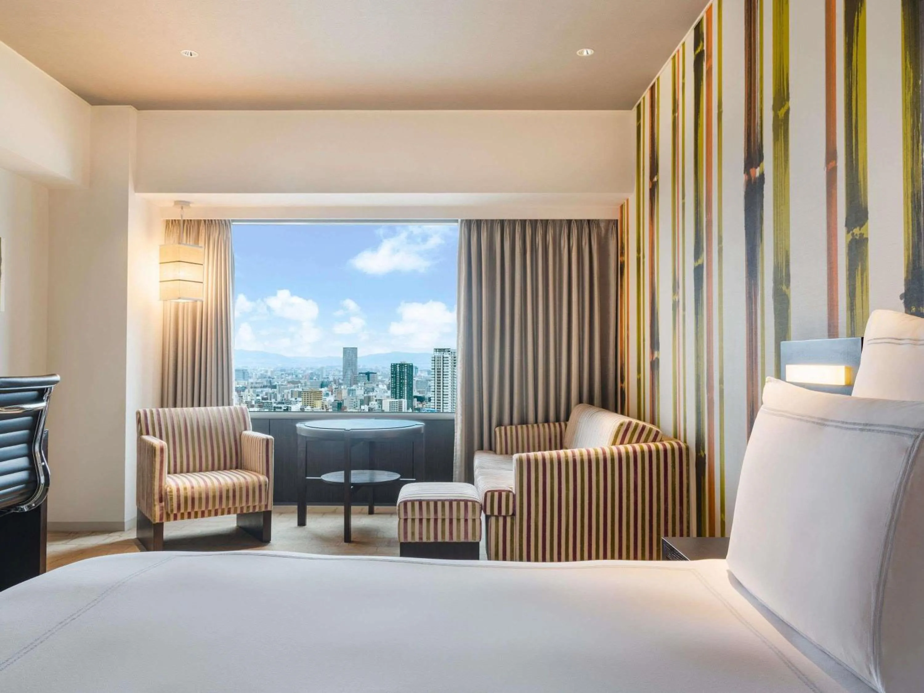 Bedroom, Bed in Swissotel Nankai Osaka