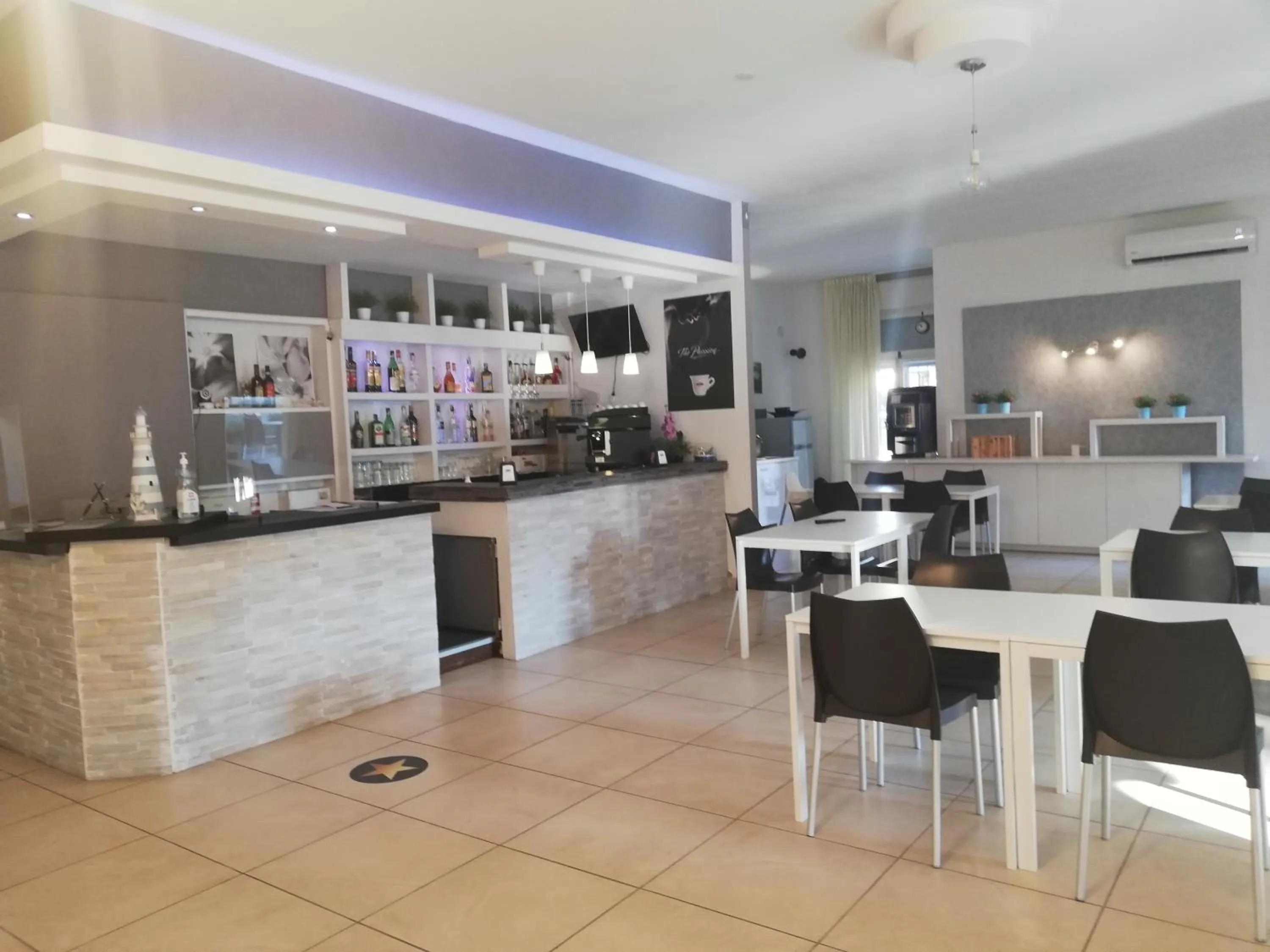 Lobby or reception in HOTEL OLIVER