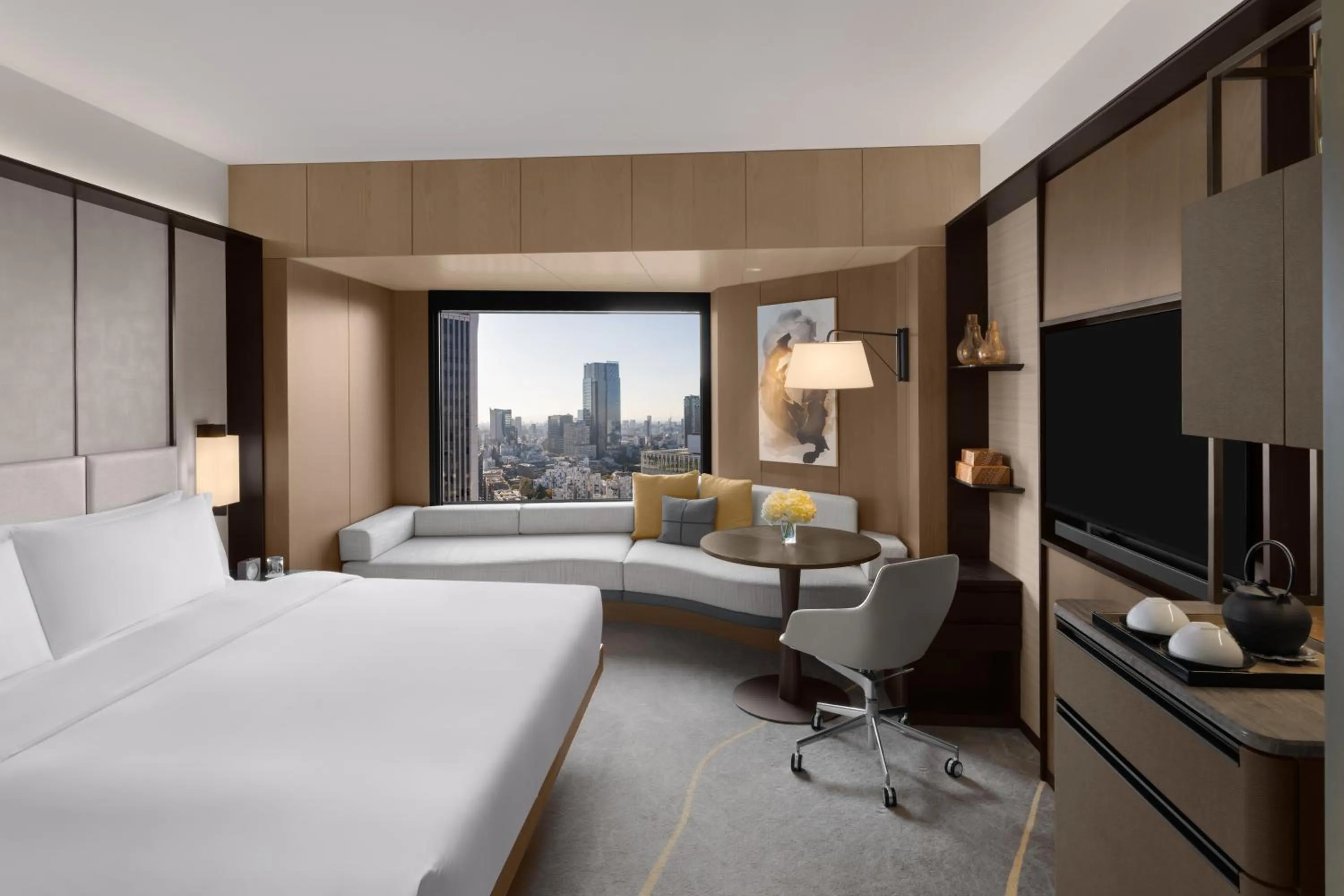 Photo of the whole room, Bed in ANA InterContinental Tokyo by IHG