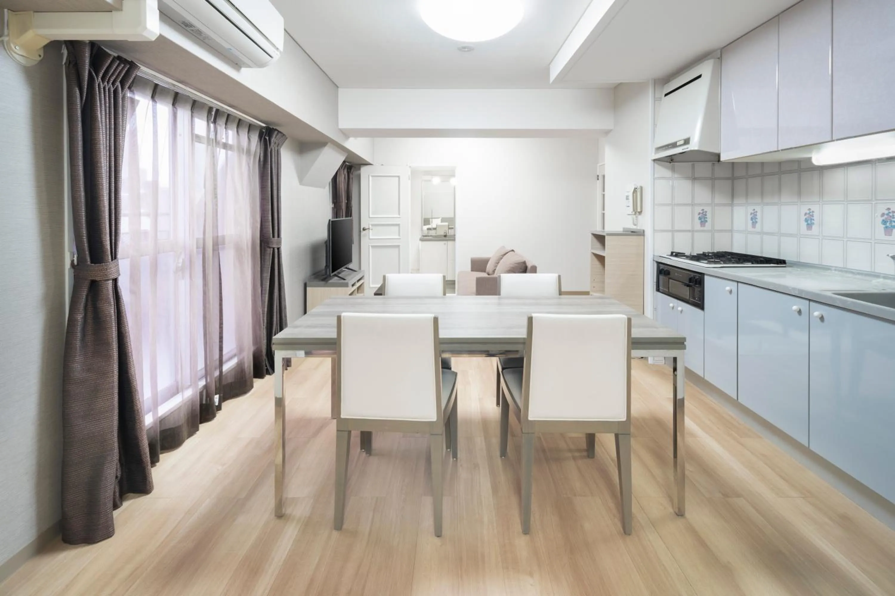 Kitchen or kitchenette in HOTEL MYSTAYS Otemae