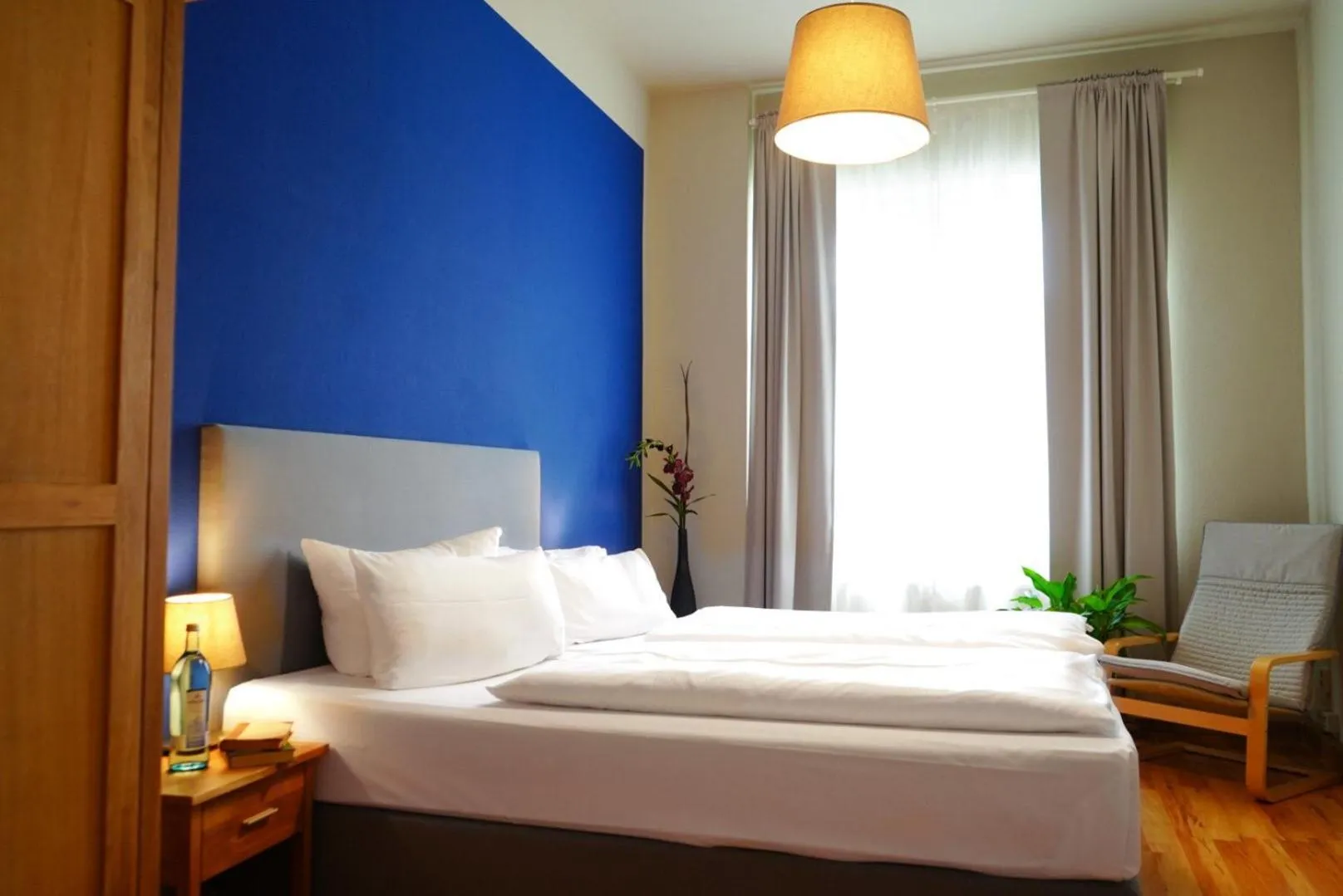 Photo of the whole room, Bed in Aparthotel Mitte