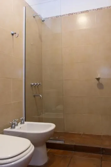 Shower in Hotel Residencial España