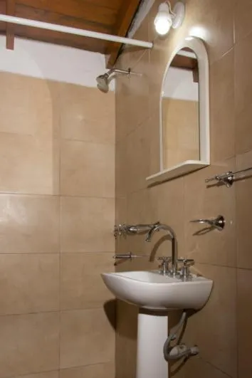 Shower in Hotel Residencial España