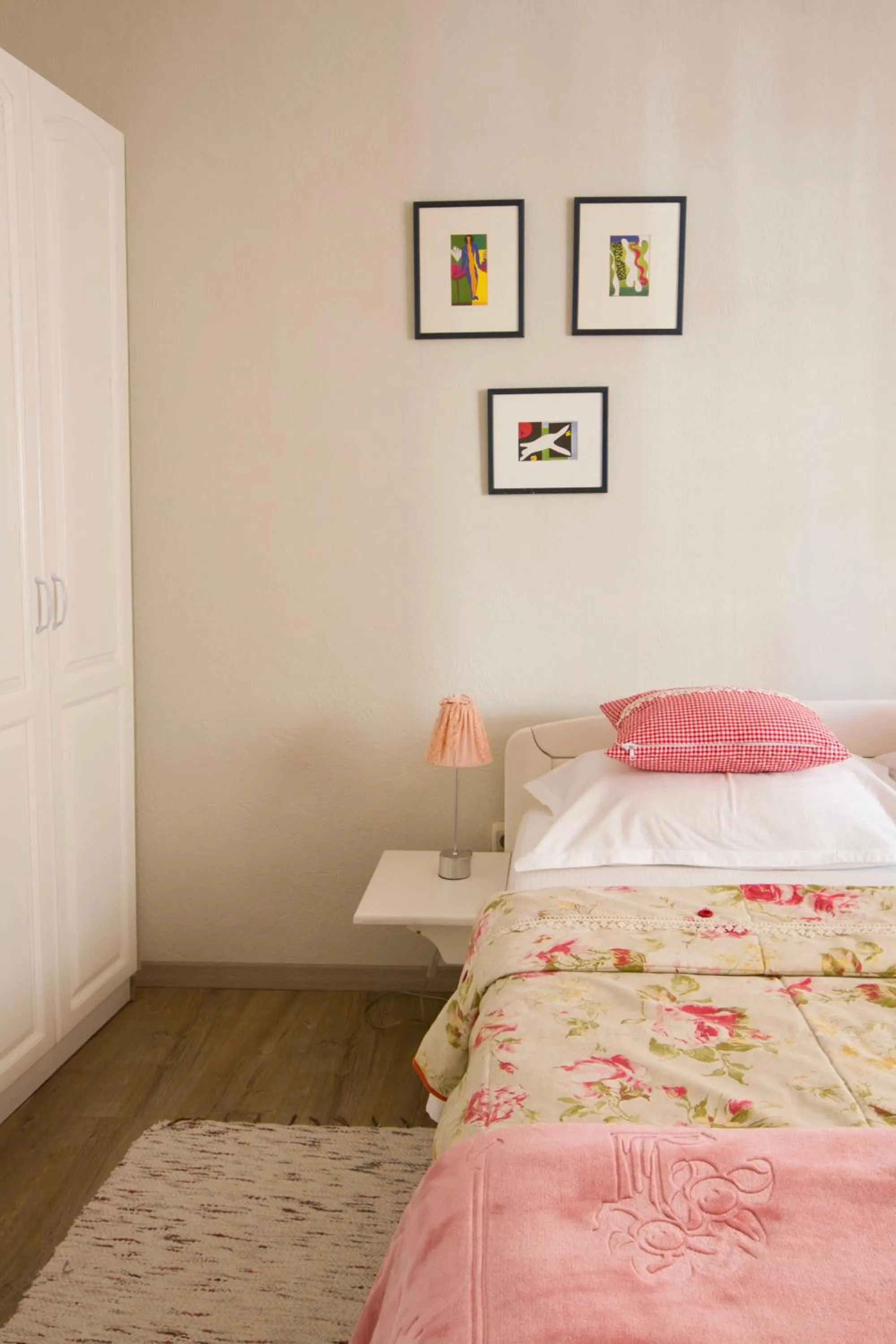 Bed in Marinero Apartments