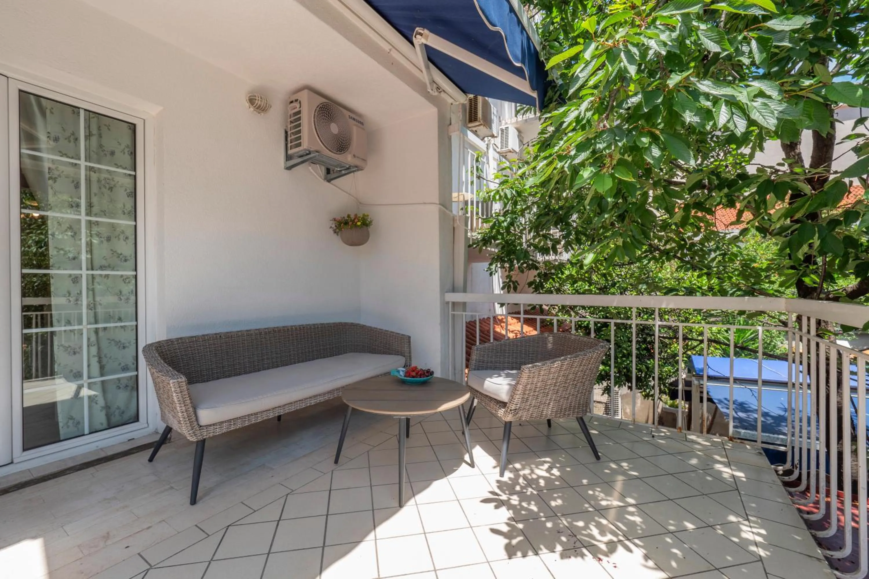 Patio in Marinero Apartments