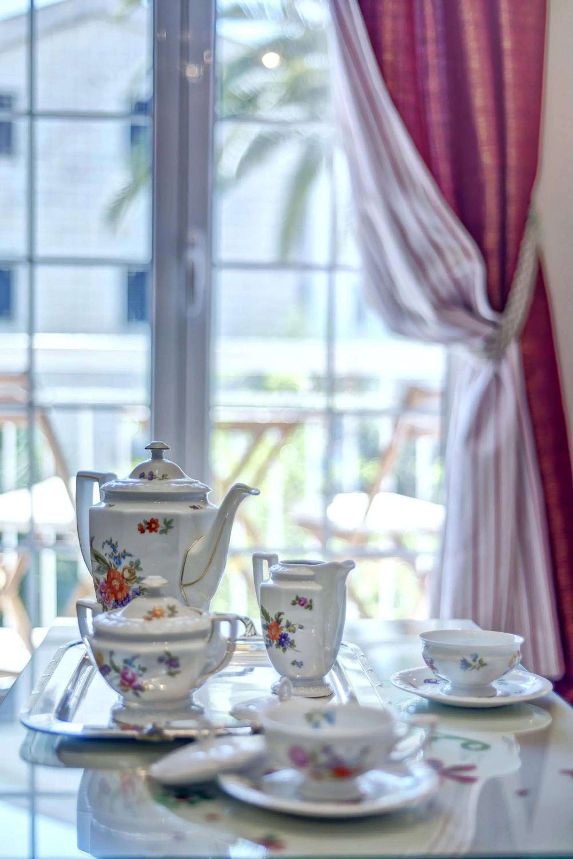 Coffee/tea facilities in Marinero Apartments