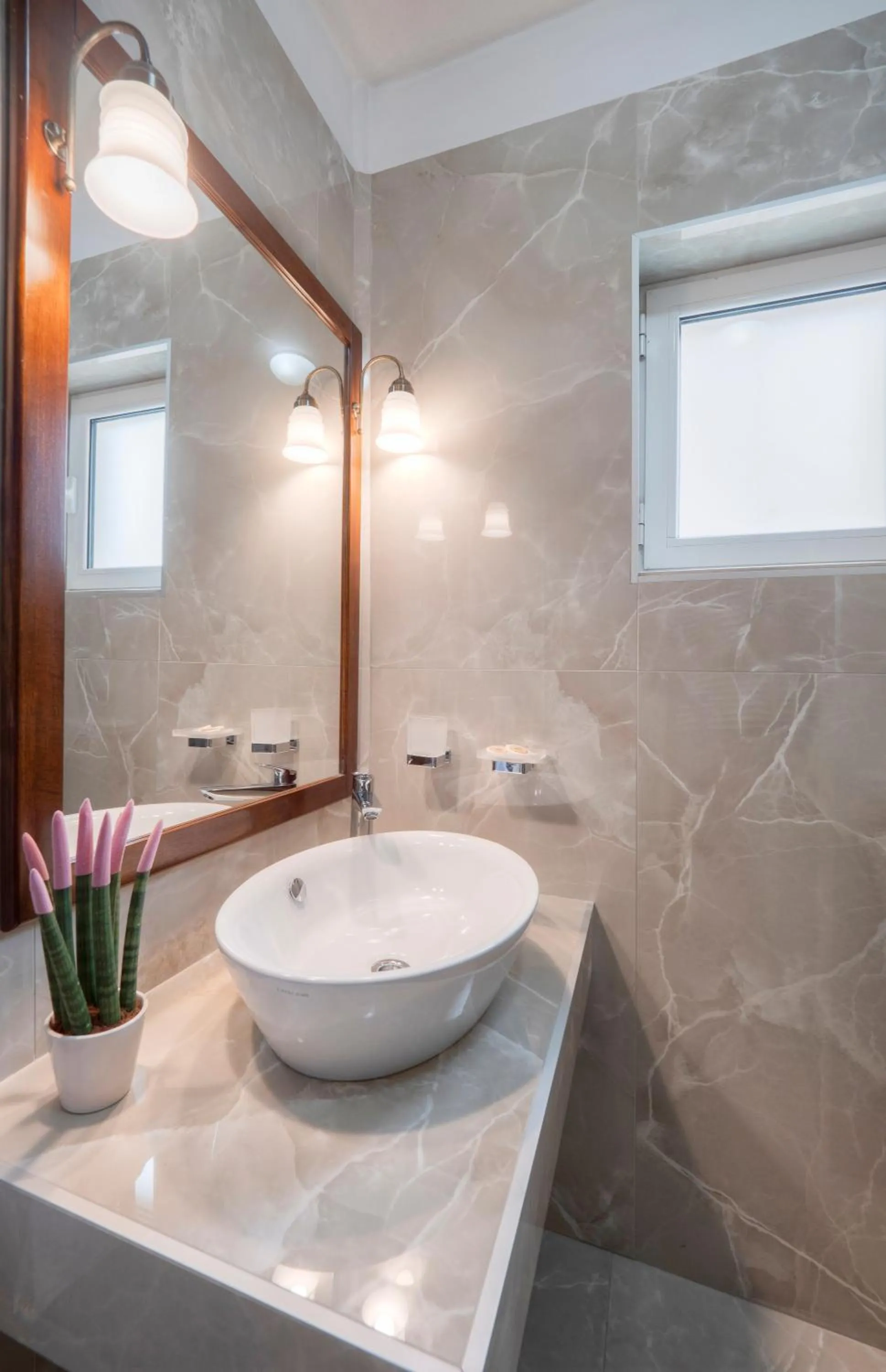 Bathroom in Marinero Apartments