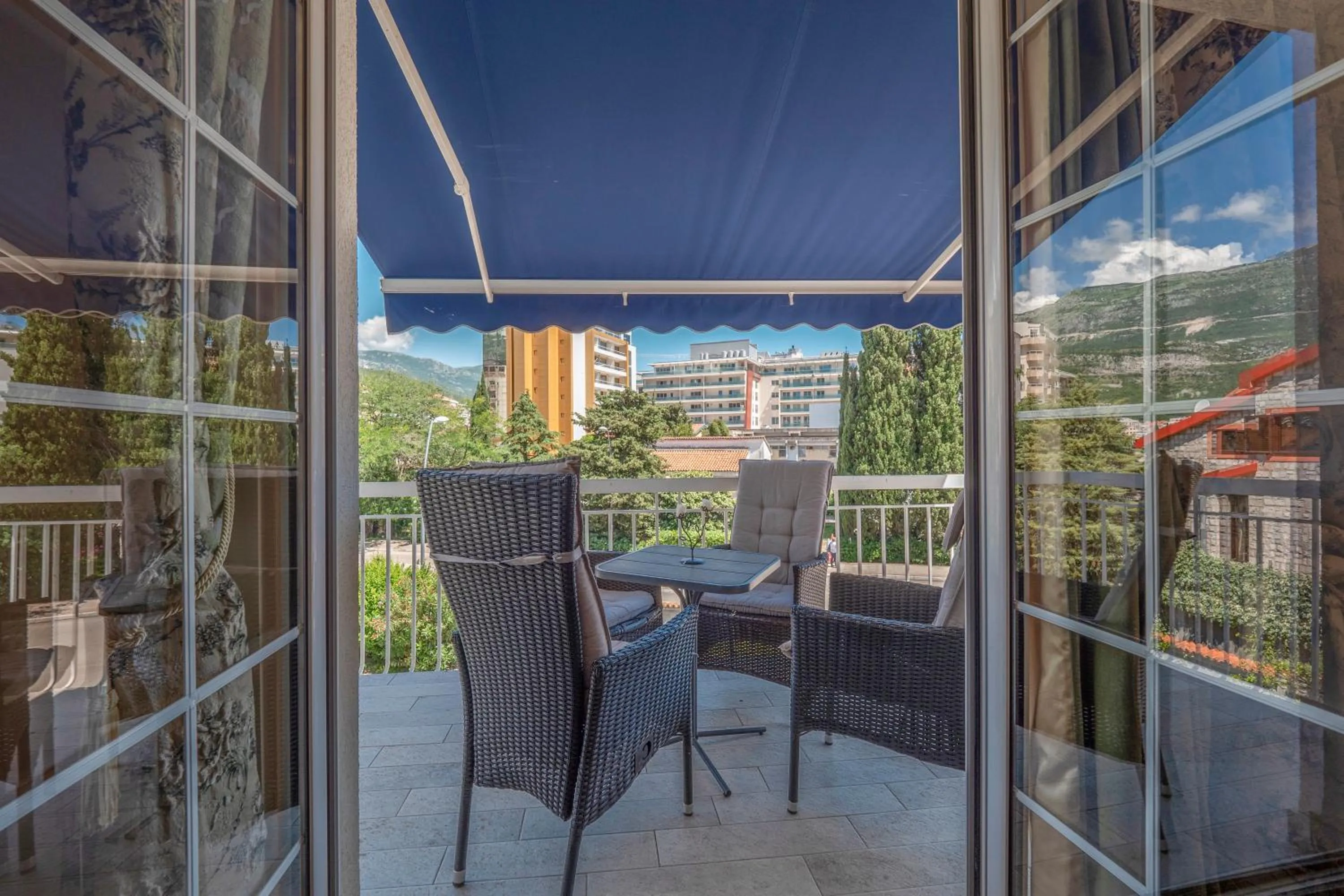 Patio in Marinero Apartments