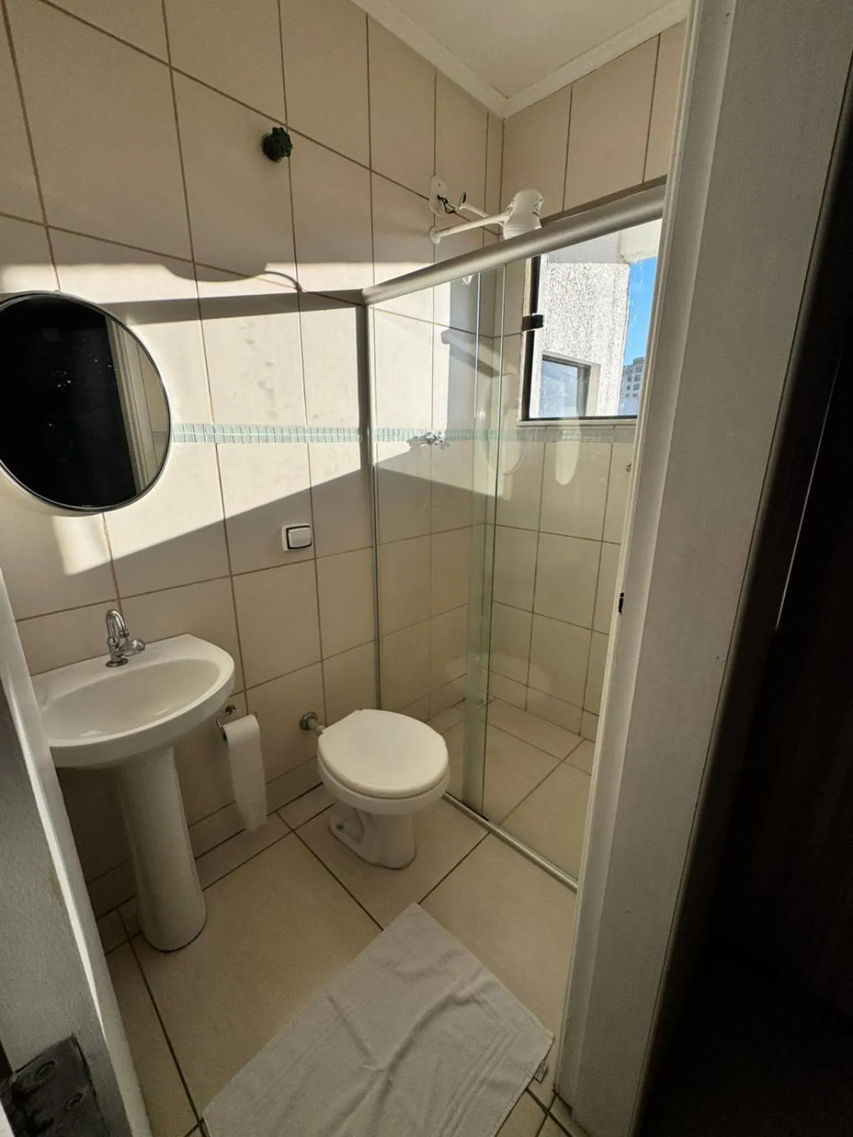 Shower in Hotel Mão de Fatima