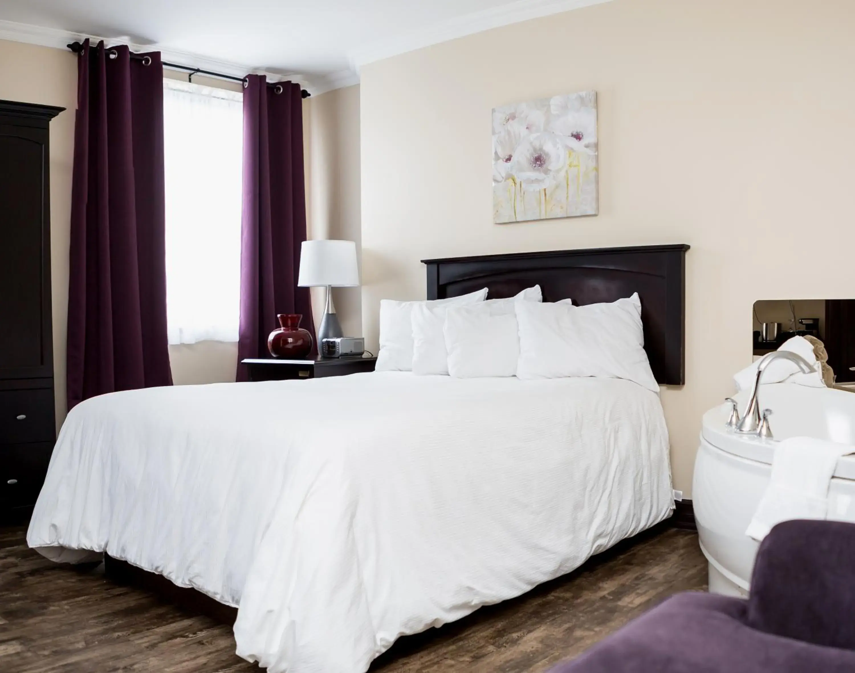 Queen Suite in Monastery Hotel Queen Suite in Monastery Hotel