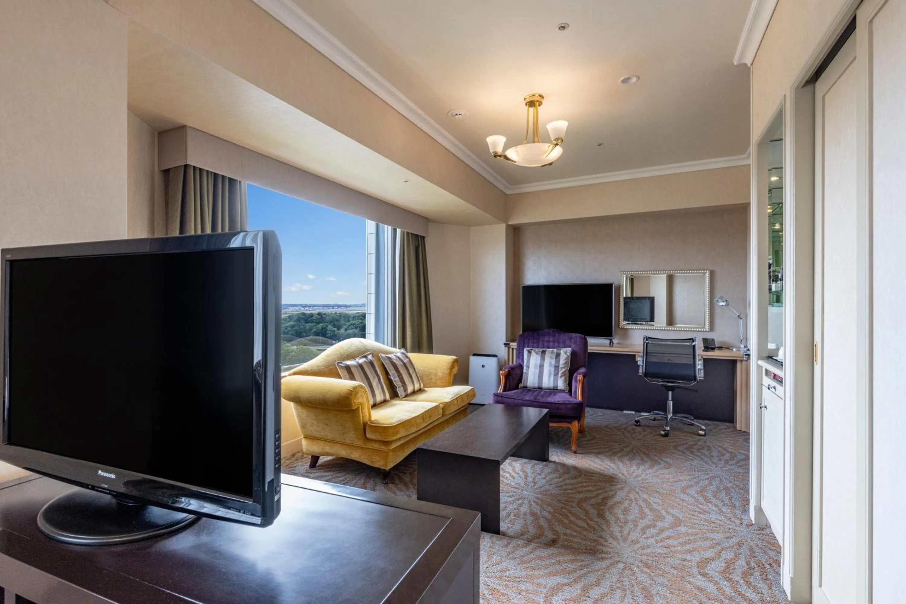 Photo of the whole room in Hilton Tokyo Narita Airport