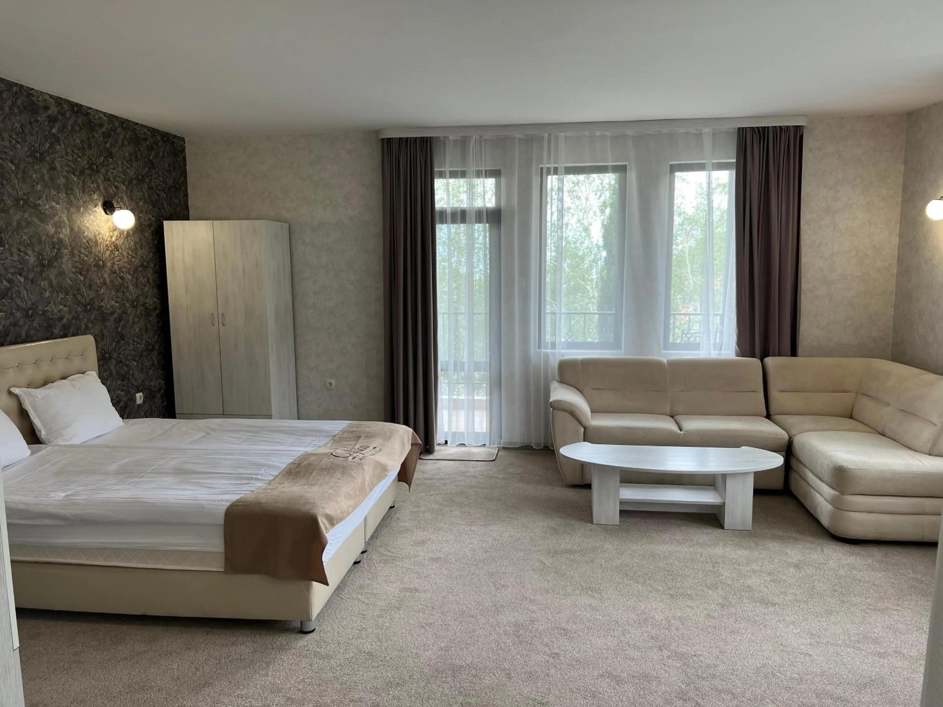 Bed in Chiflika Family Hotel