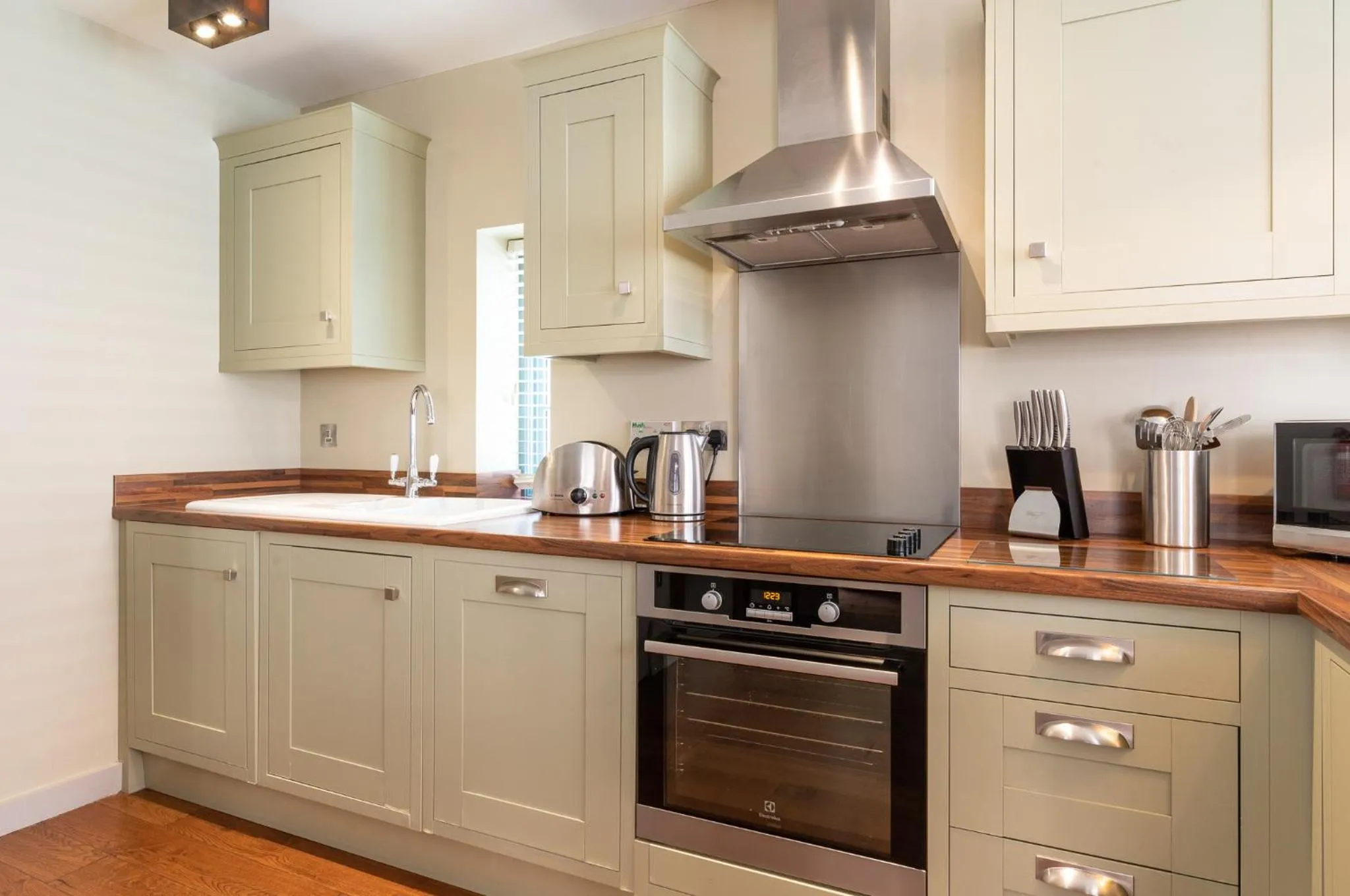 Coffee/tea facilities in The Lawrance Luxury Aparthotel - York