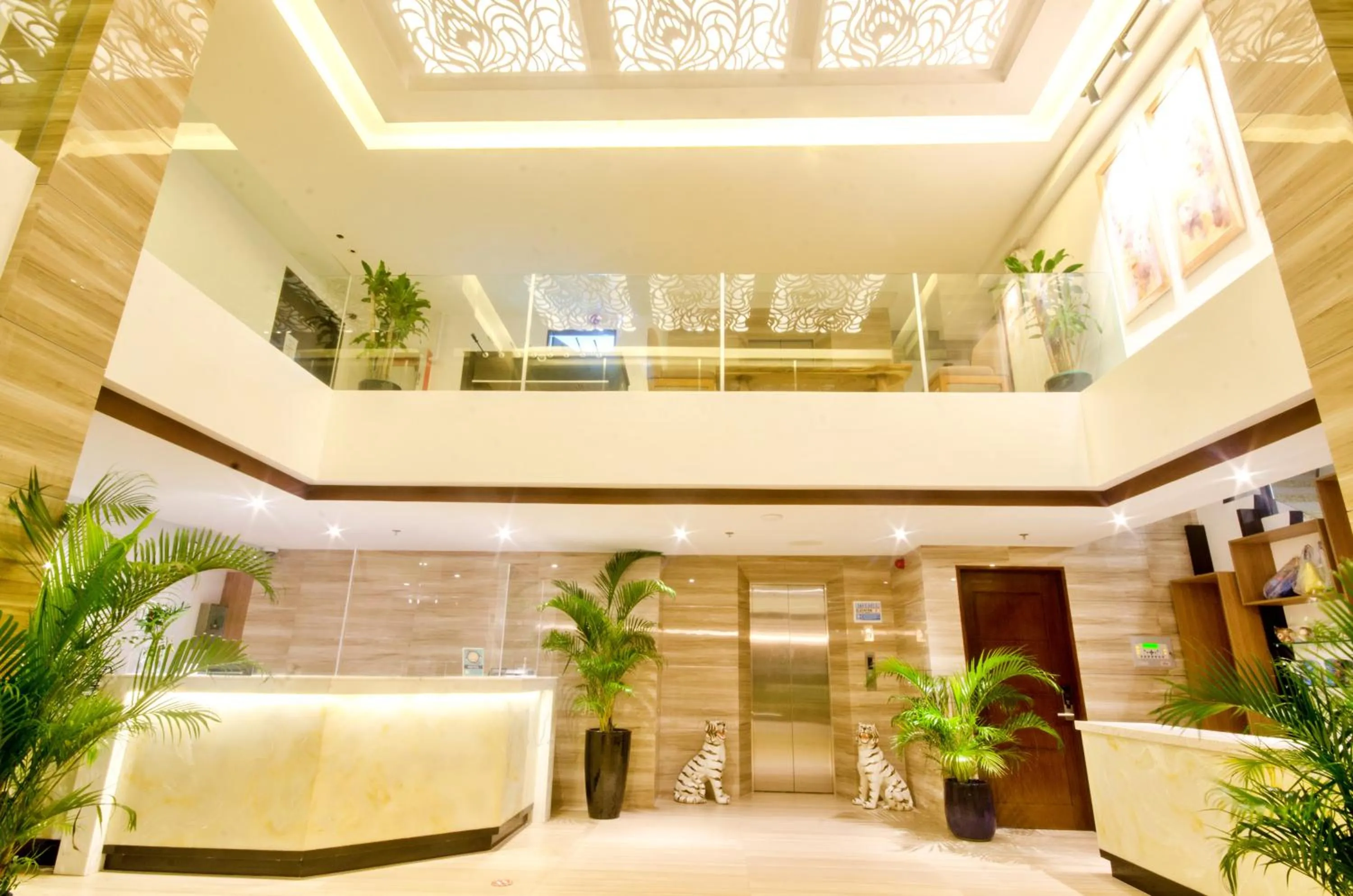 Property building in Commander Suites de Boracay
