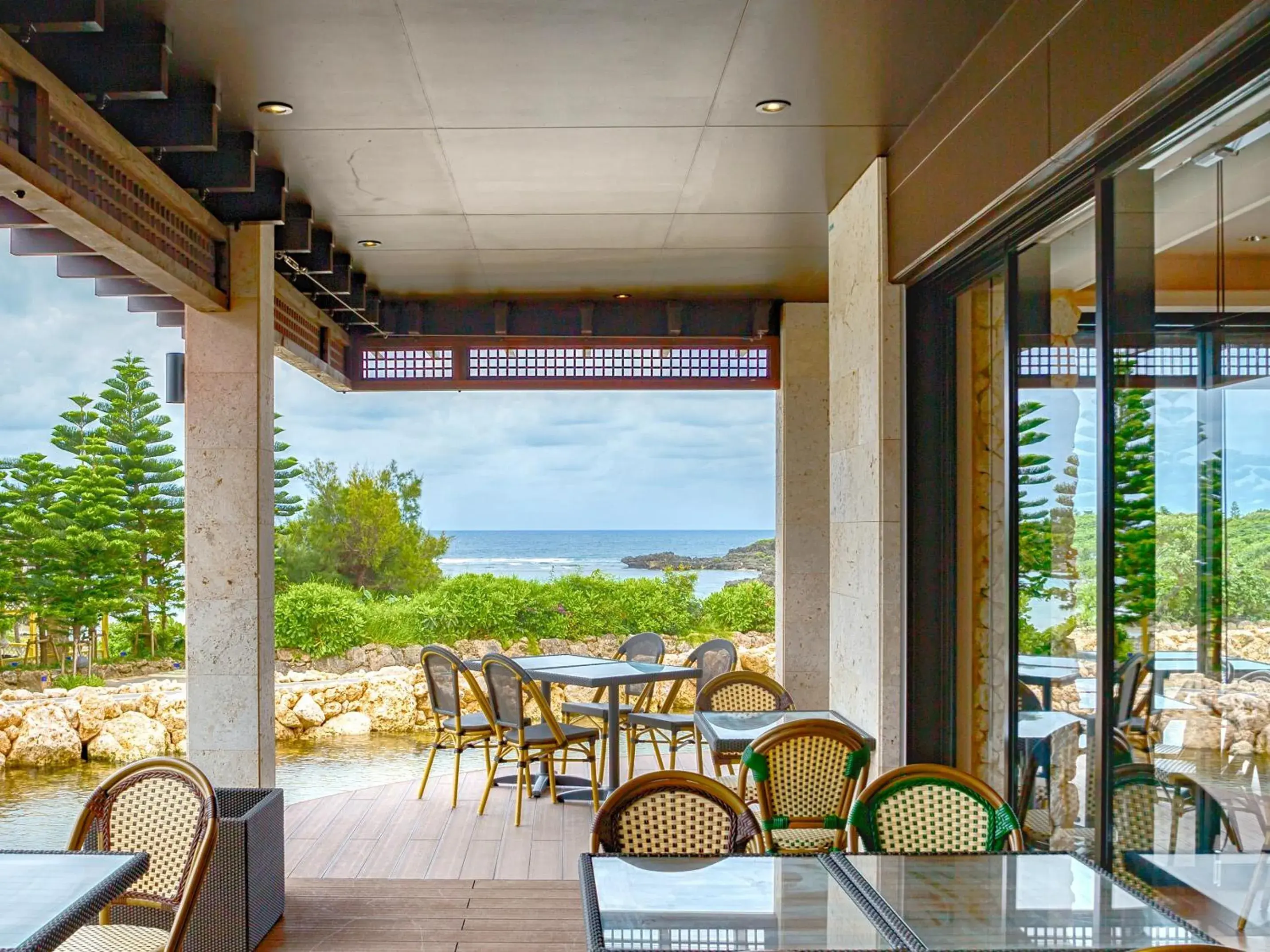 Restaurant/places to eat in Hotel Shigira Mirage Restaurant/places to eat in Hotel Shigira Mirage