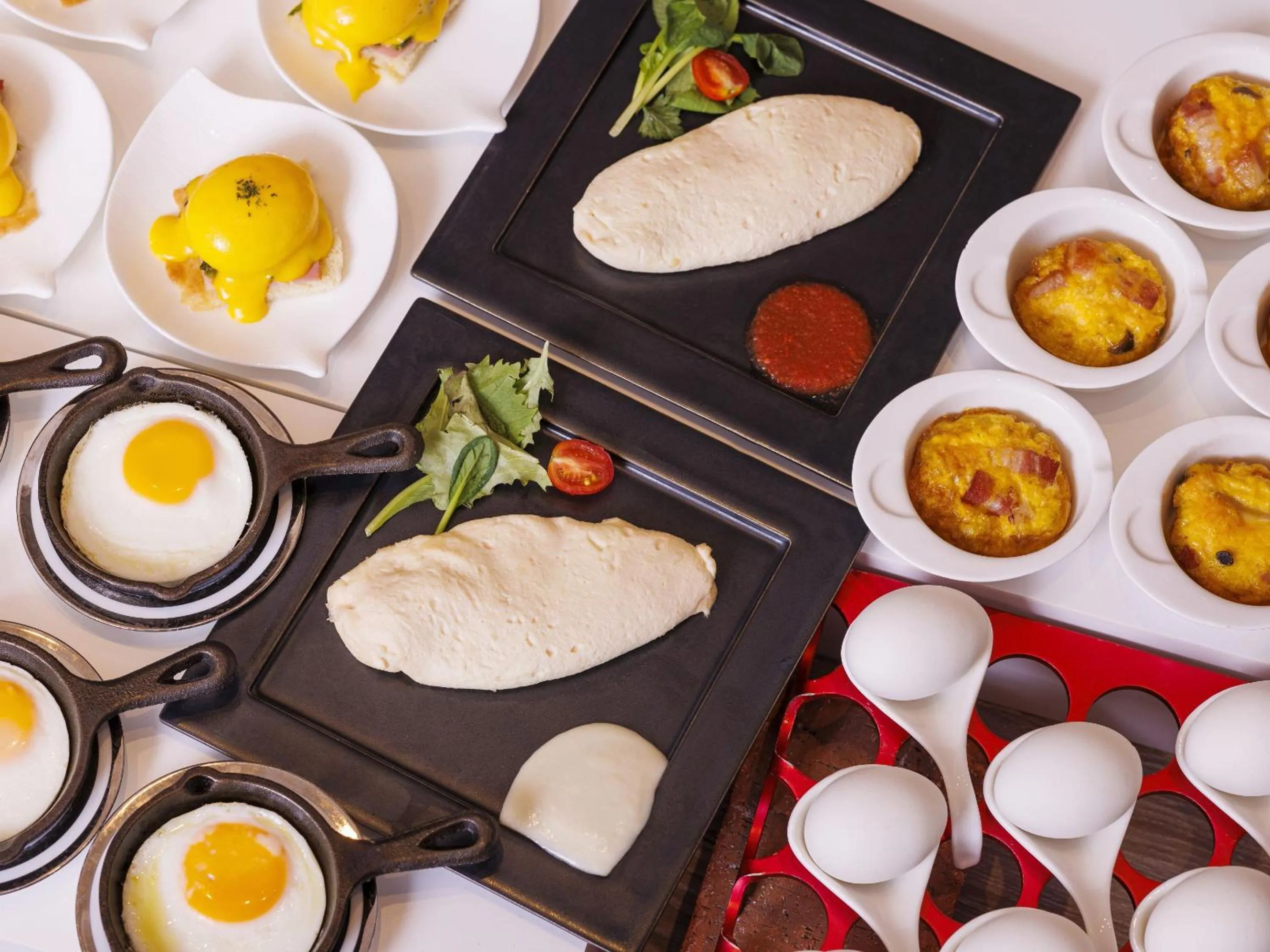 Restaurant/places to eat in Hotel Shigira Mirage