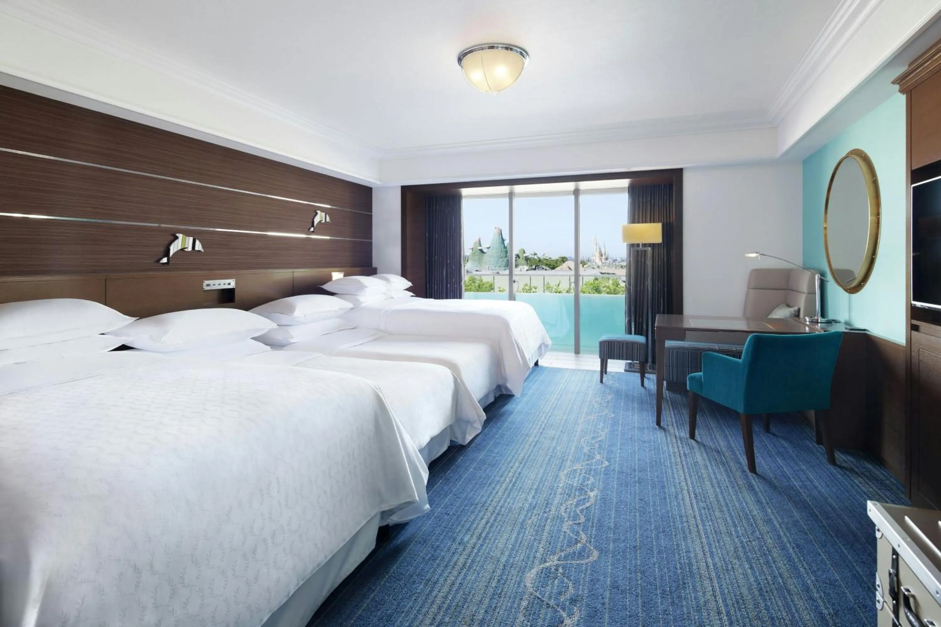 Photo of the whole room, Bed in Sheraton Grande Tokyo Bay Hotel