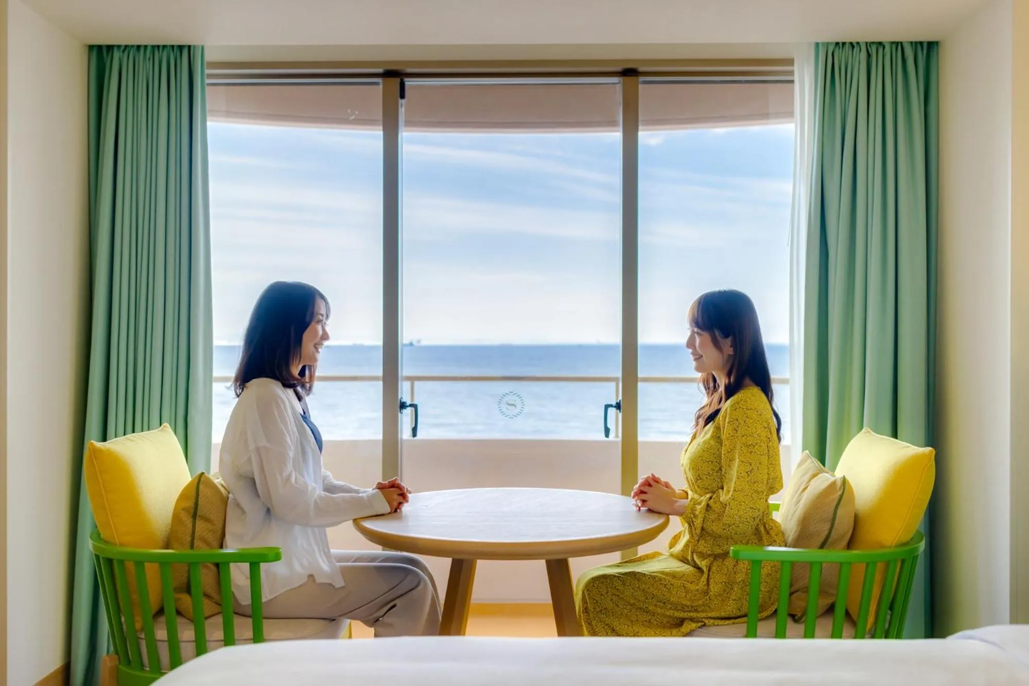 Seating area in Sheraton Grande Tokyo Bay Hotel