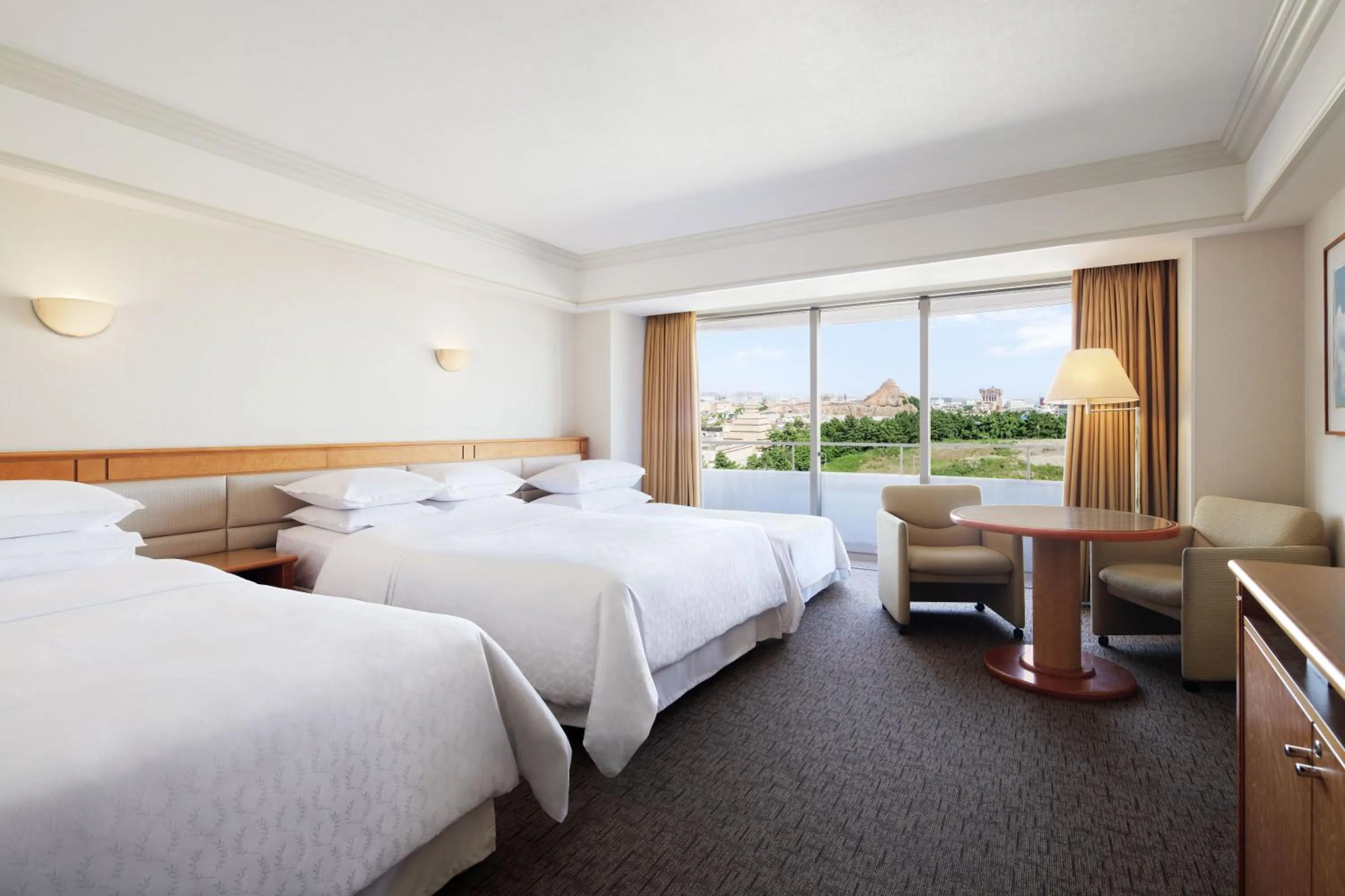Bedroom, Bed in Sheraton Grande Tokyo Bay Hotel