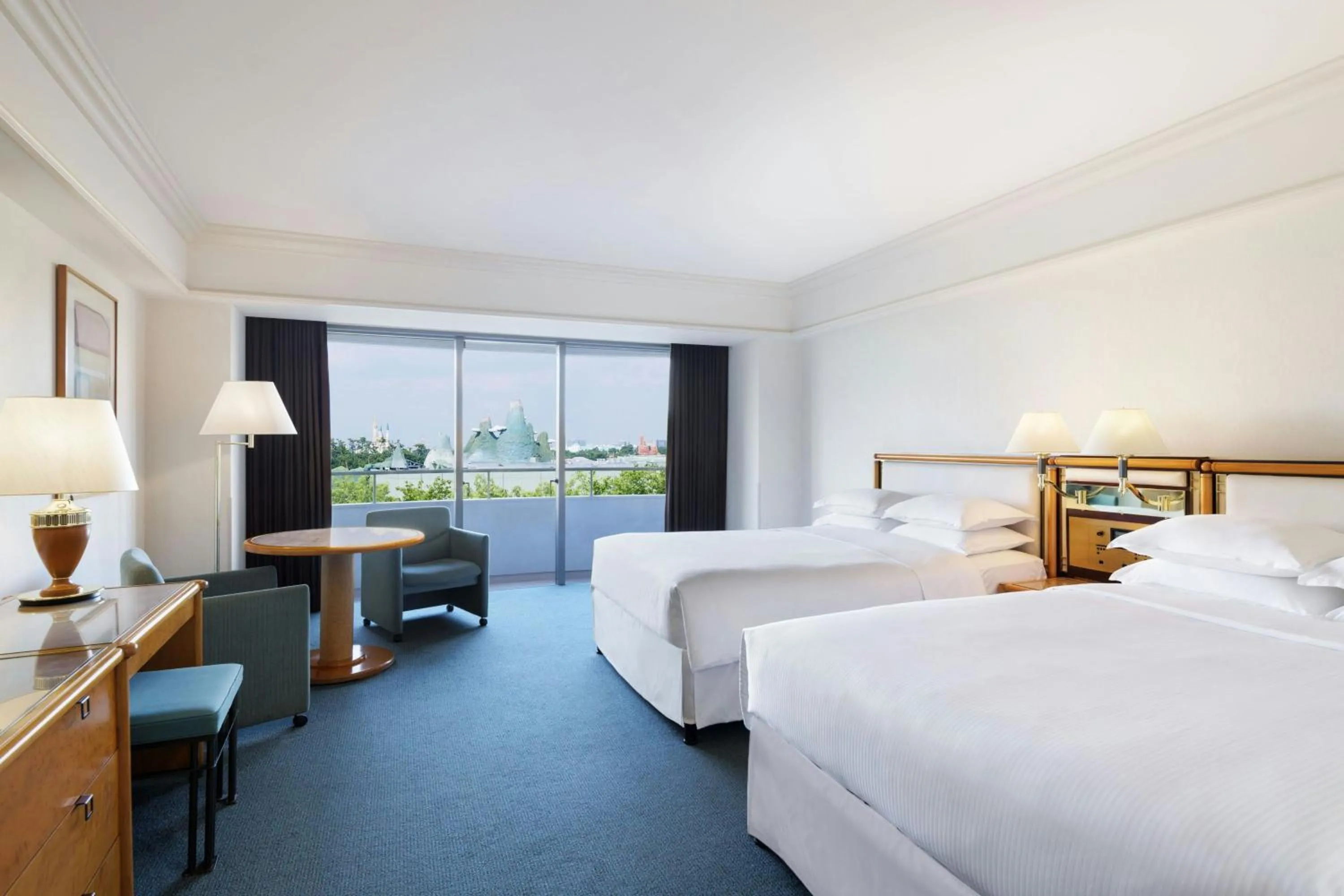 Photo of the whole room, Bed in Sheraton Grande Tokyo Bay Hotel