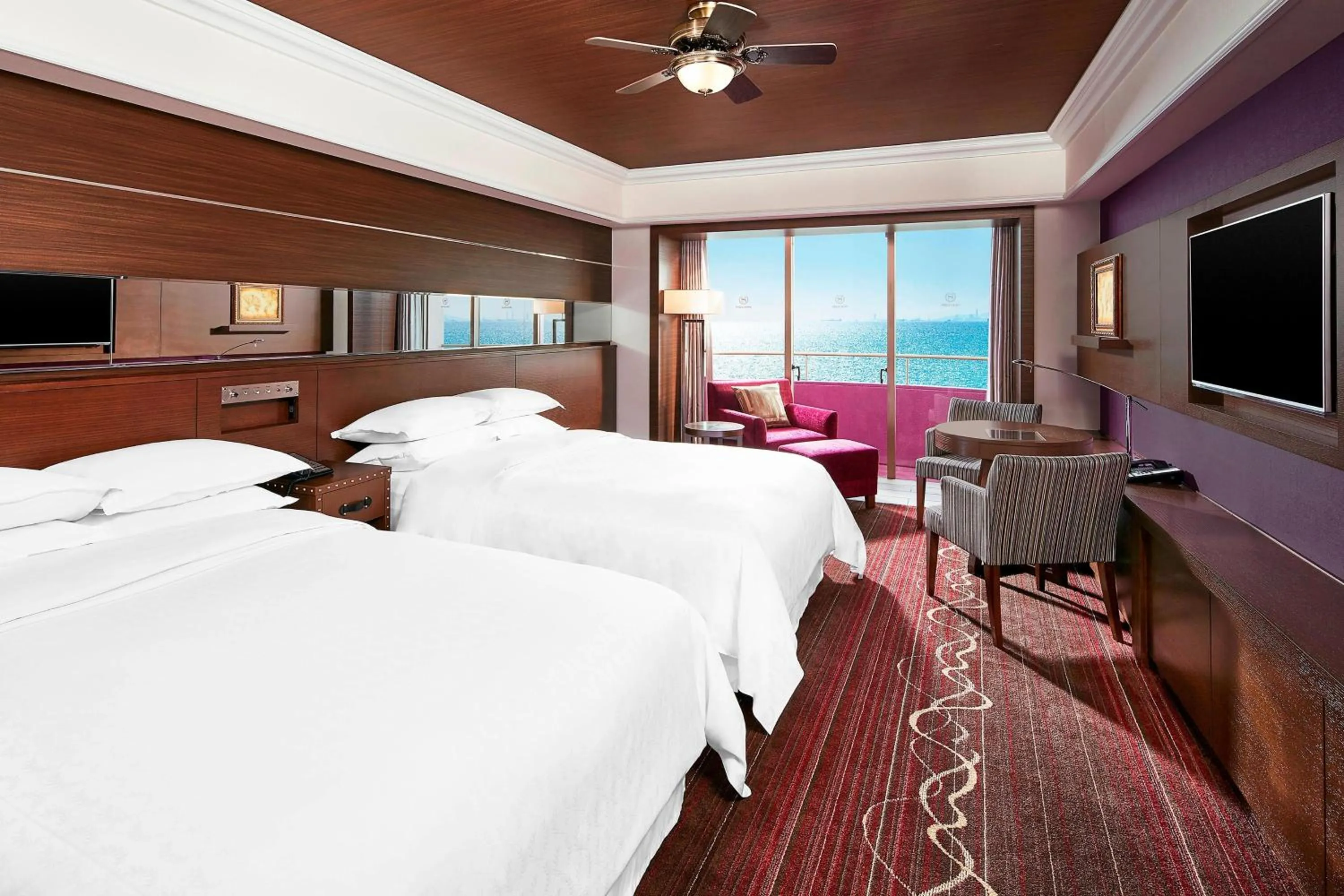 Photo of the whole room, Bed in Sheraton Grande Tokyo Bay Hotel