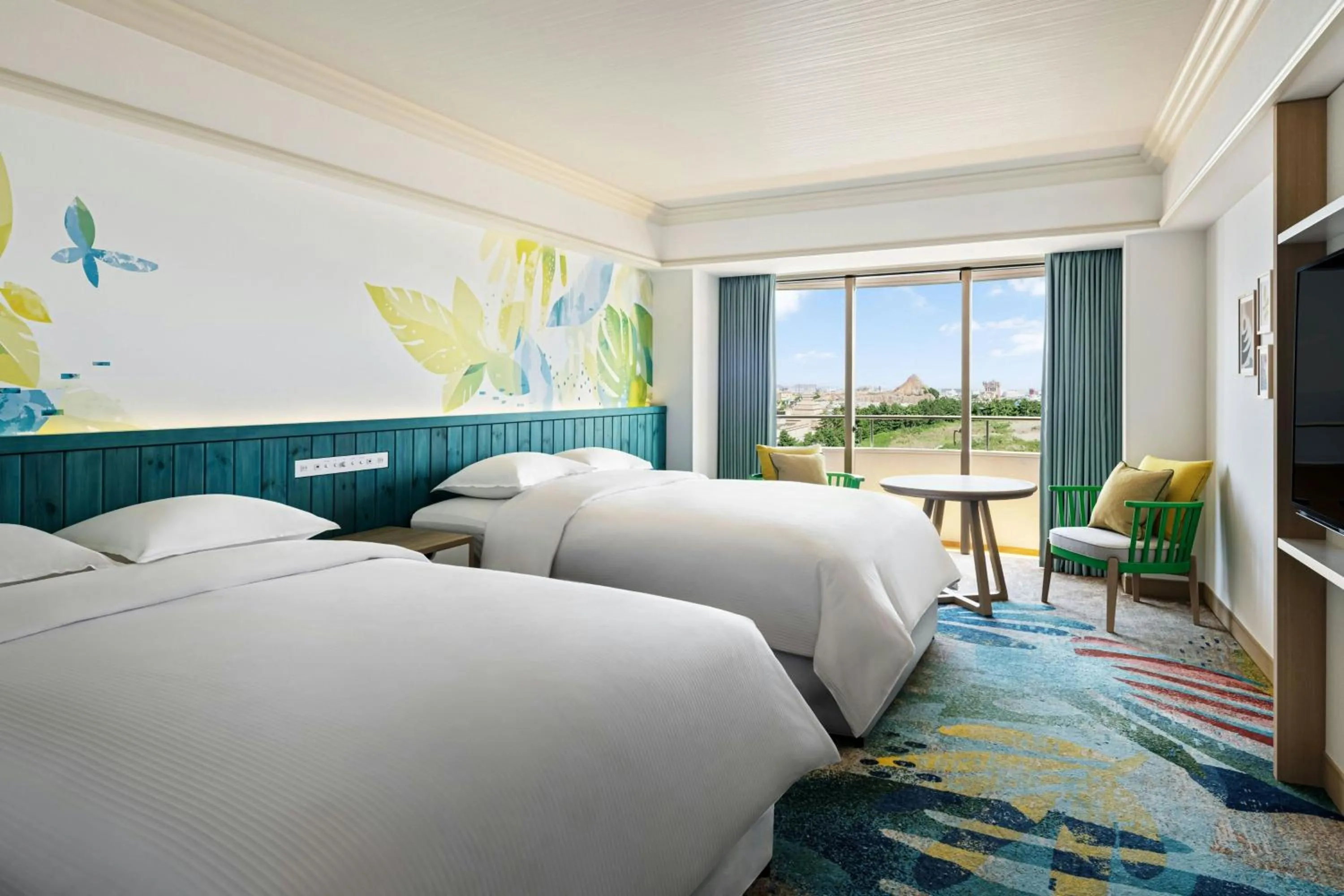 Photo of the whole room, Bed in Sheraton Grande Tokyo Bay Hotel