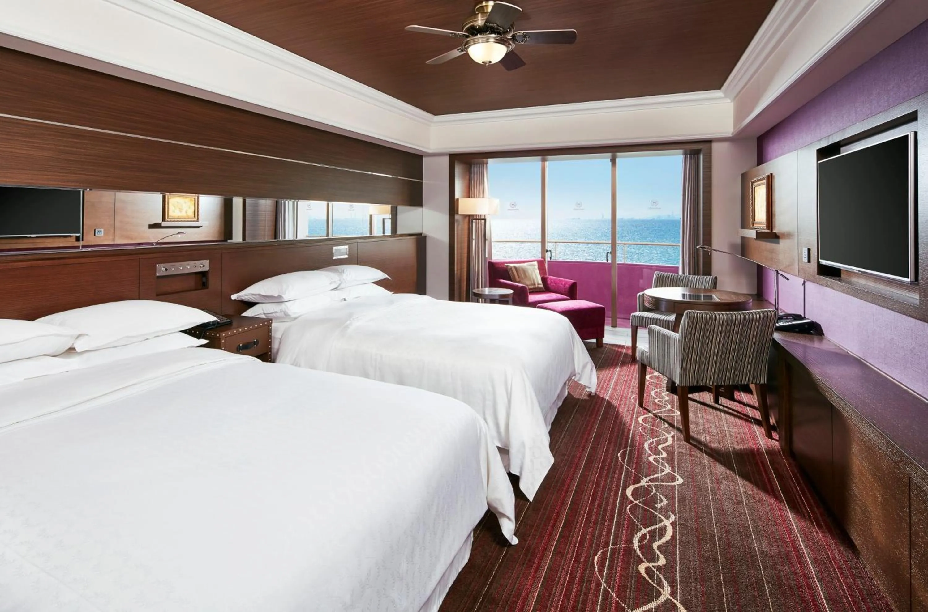 Bedroom, Bed in Sheraton Grande Tokyo Bay Hotel