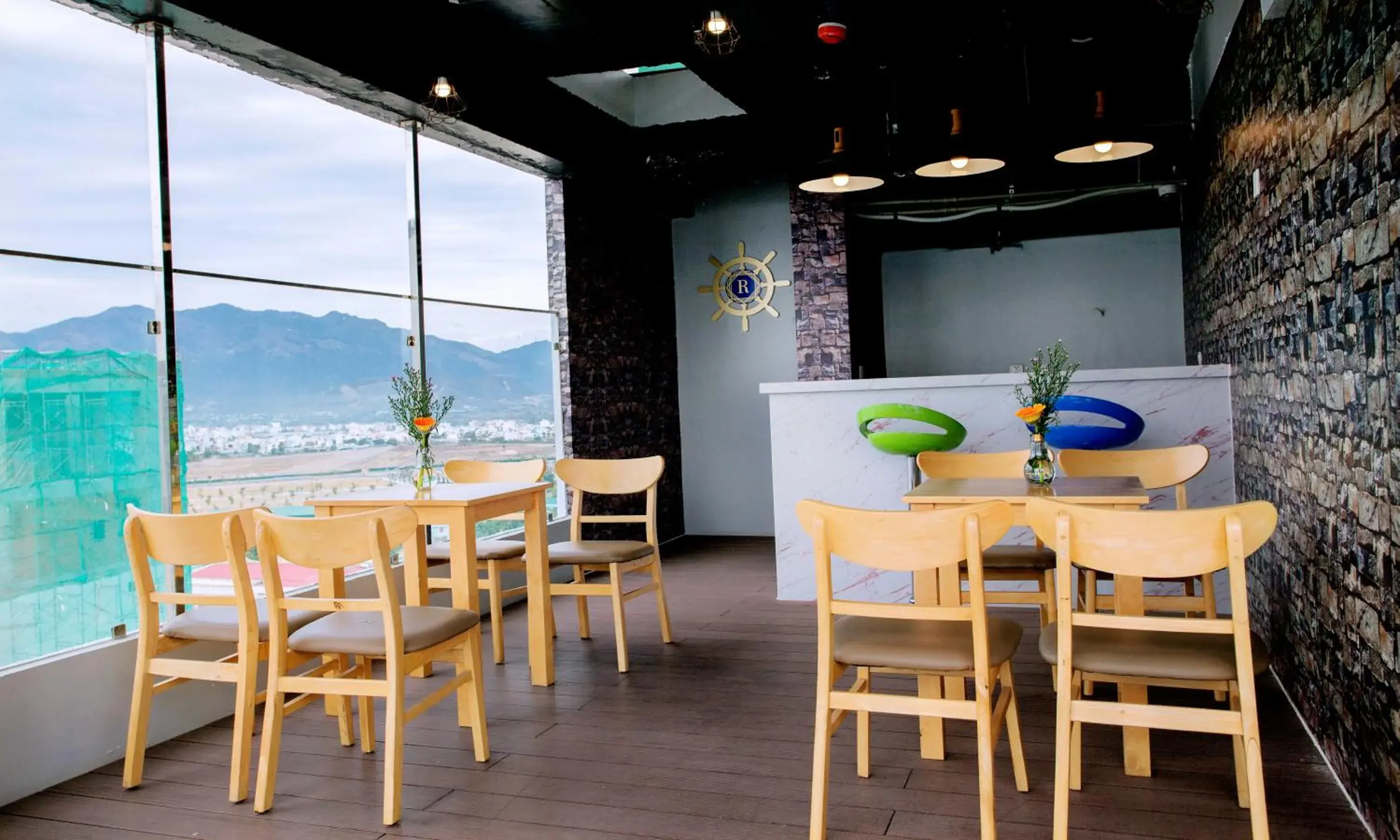 Lounge or bar in Royal HPM Hotel Lounge or bar in Royal HPM Hotel