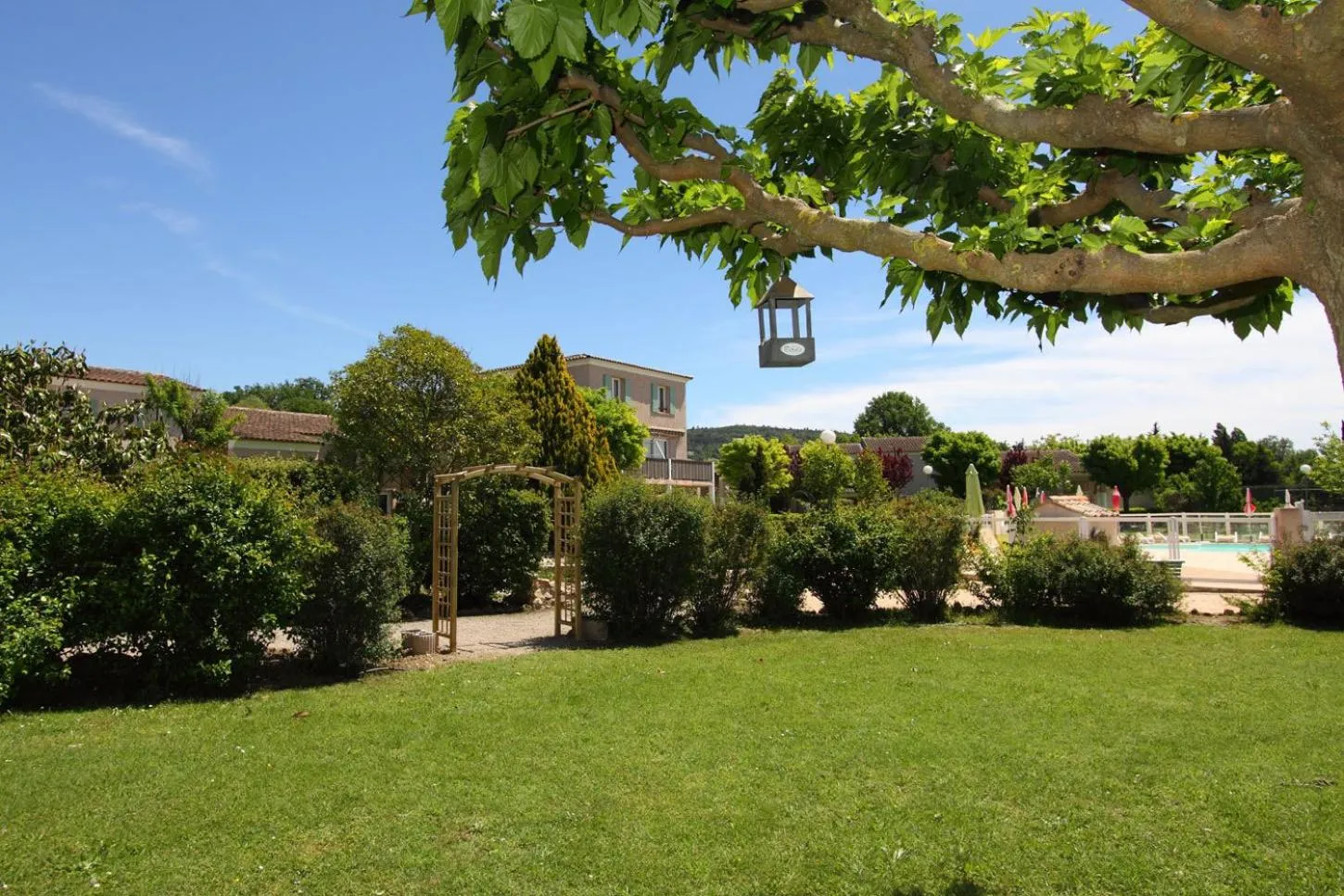 Facade/entrance in Le Champ d'Eysson Aparthotel