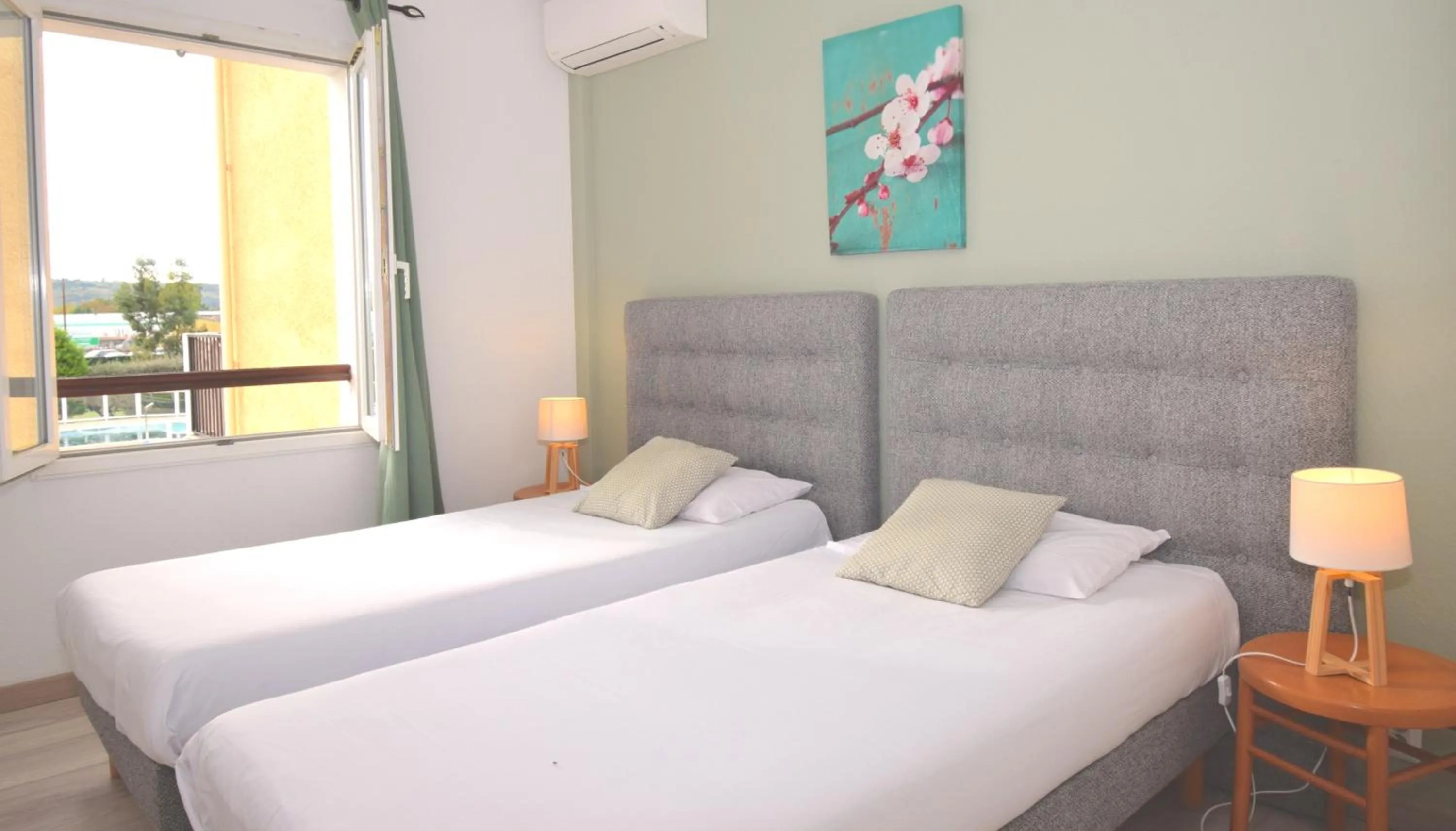 Bedroom, Bed in Le Champ d'Eysson Aparthotel