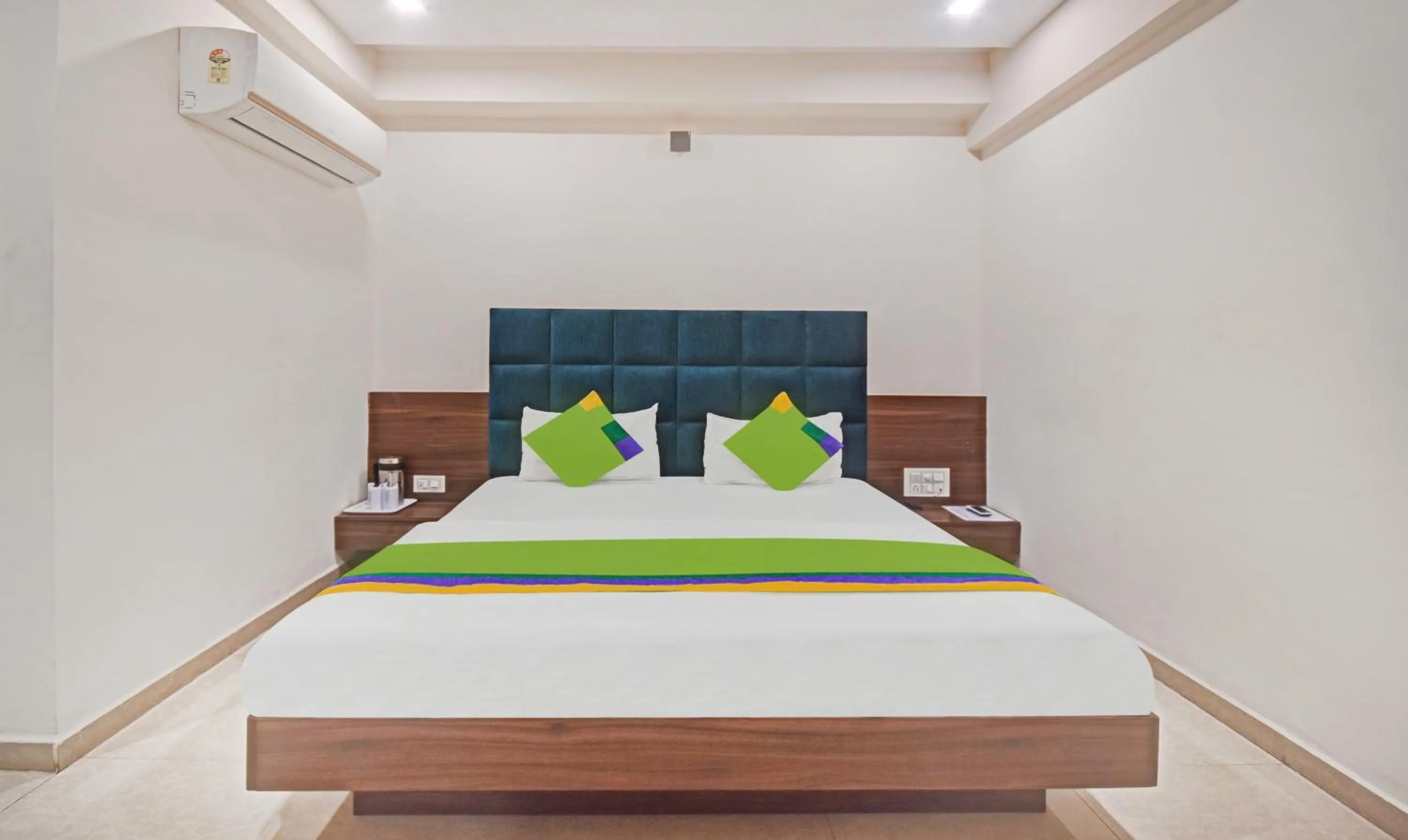 Bed in Hotel Luxura, Ahmedabad