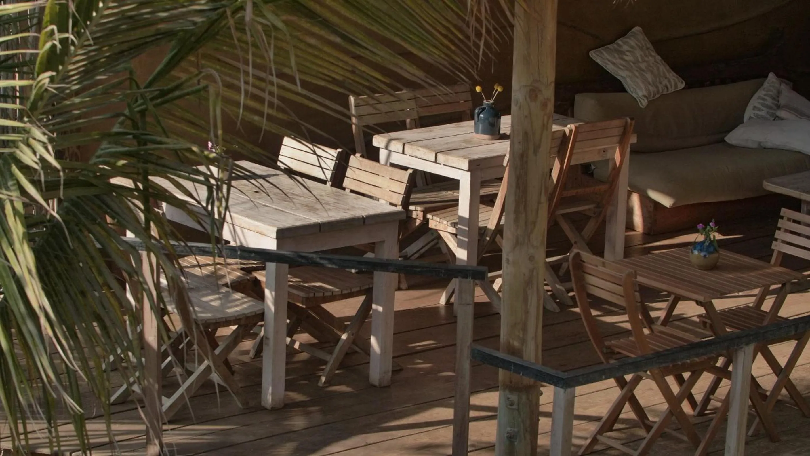 Restaurant/places to eat in Amai Luna