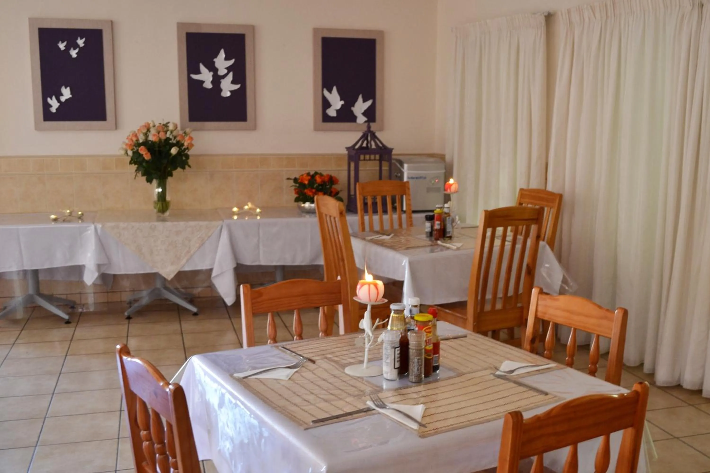 Restaurant/places to eat in Dove's Nest Guest House