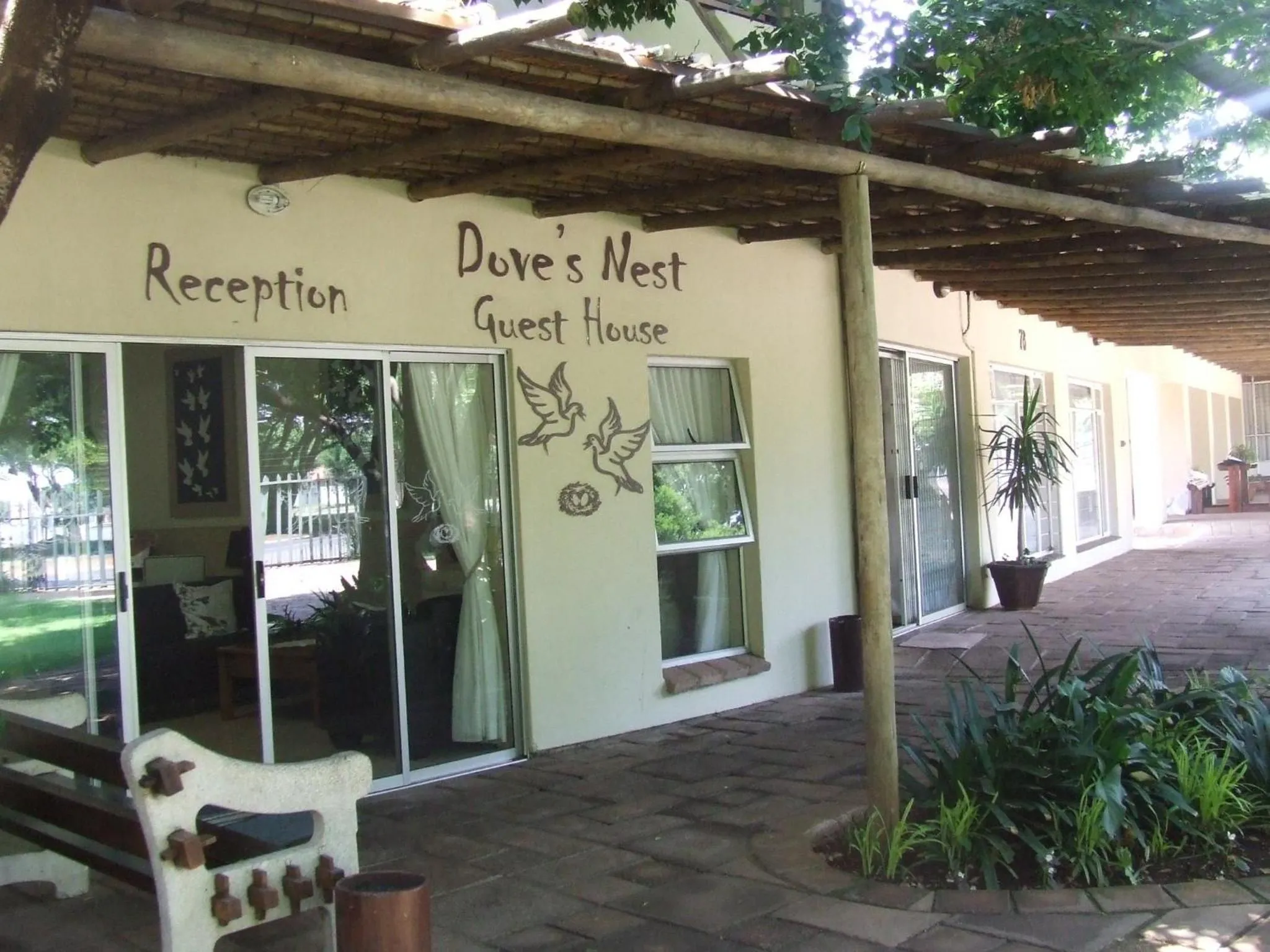 Facade/entrance in Dove's Nest Guest House