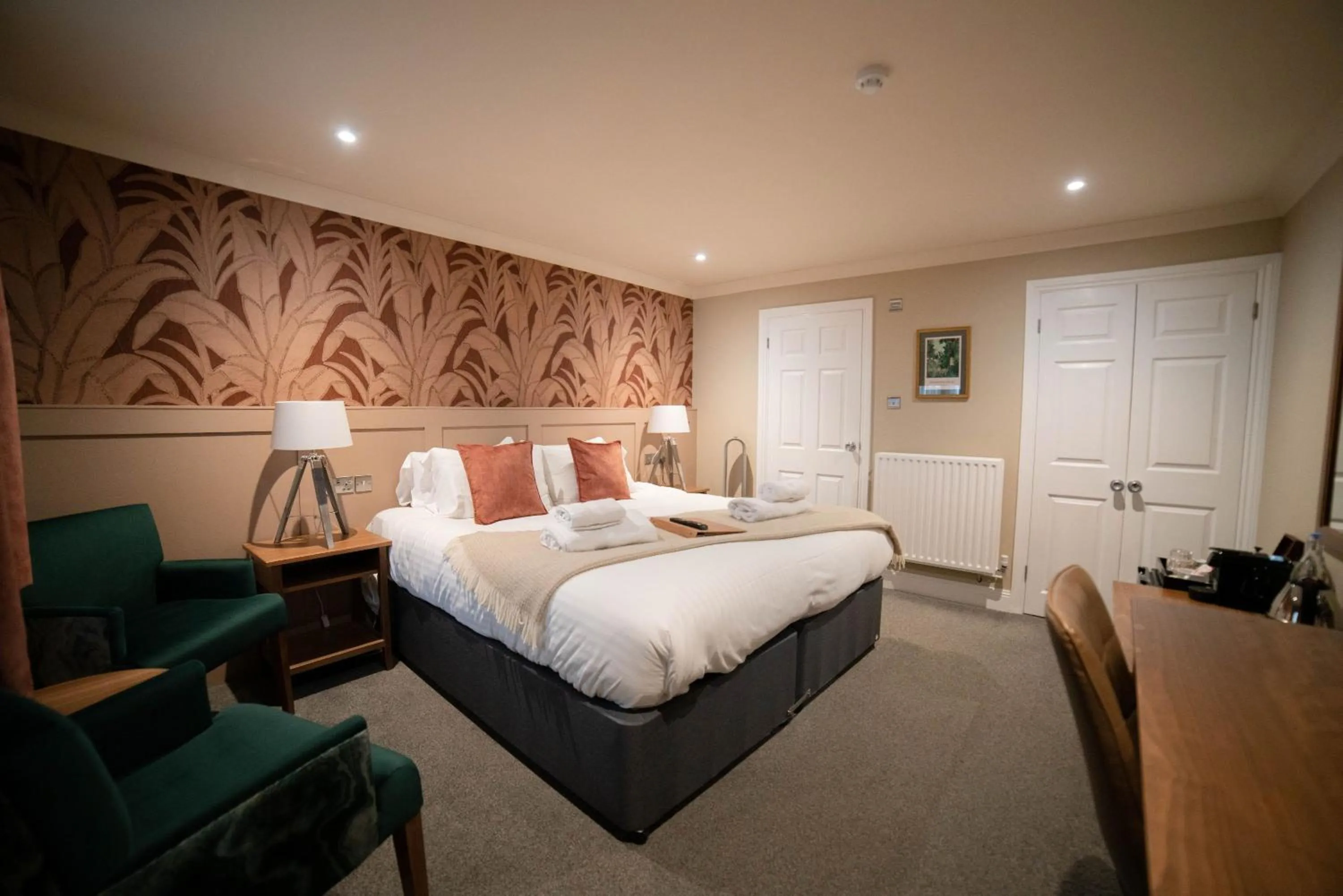 Bedroom, Bed in Harper's Steakhouse with Rooms, Southampton Swanwick Marina