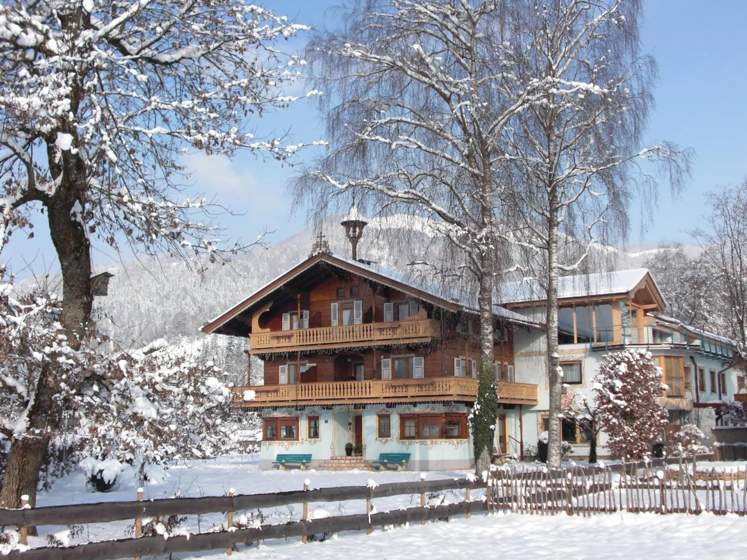 Facade/entrance in Landhaus Alpengruss