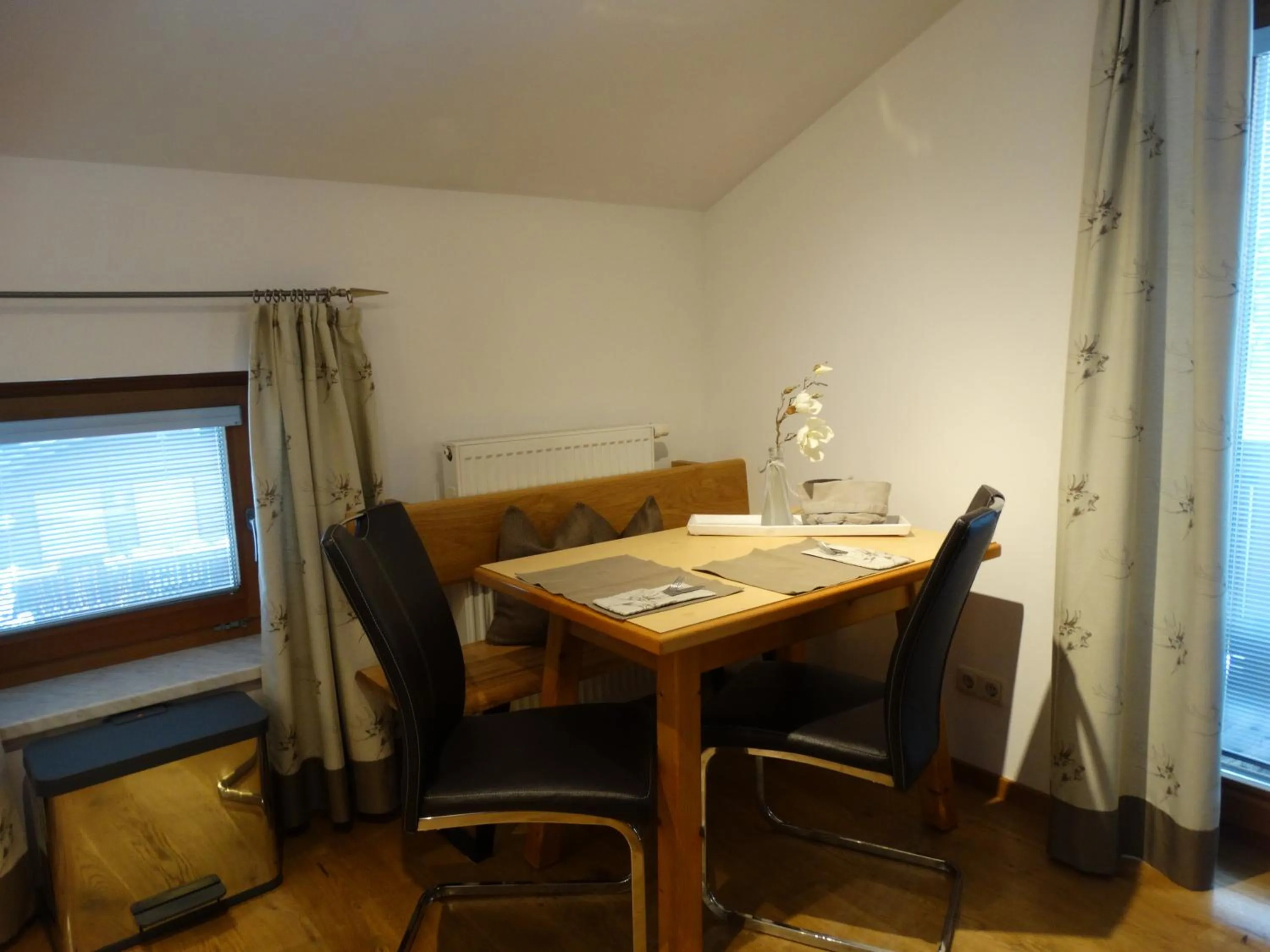 Dining area in Landhaus Alpengruss