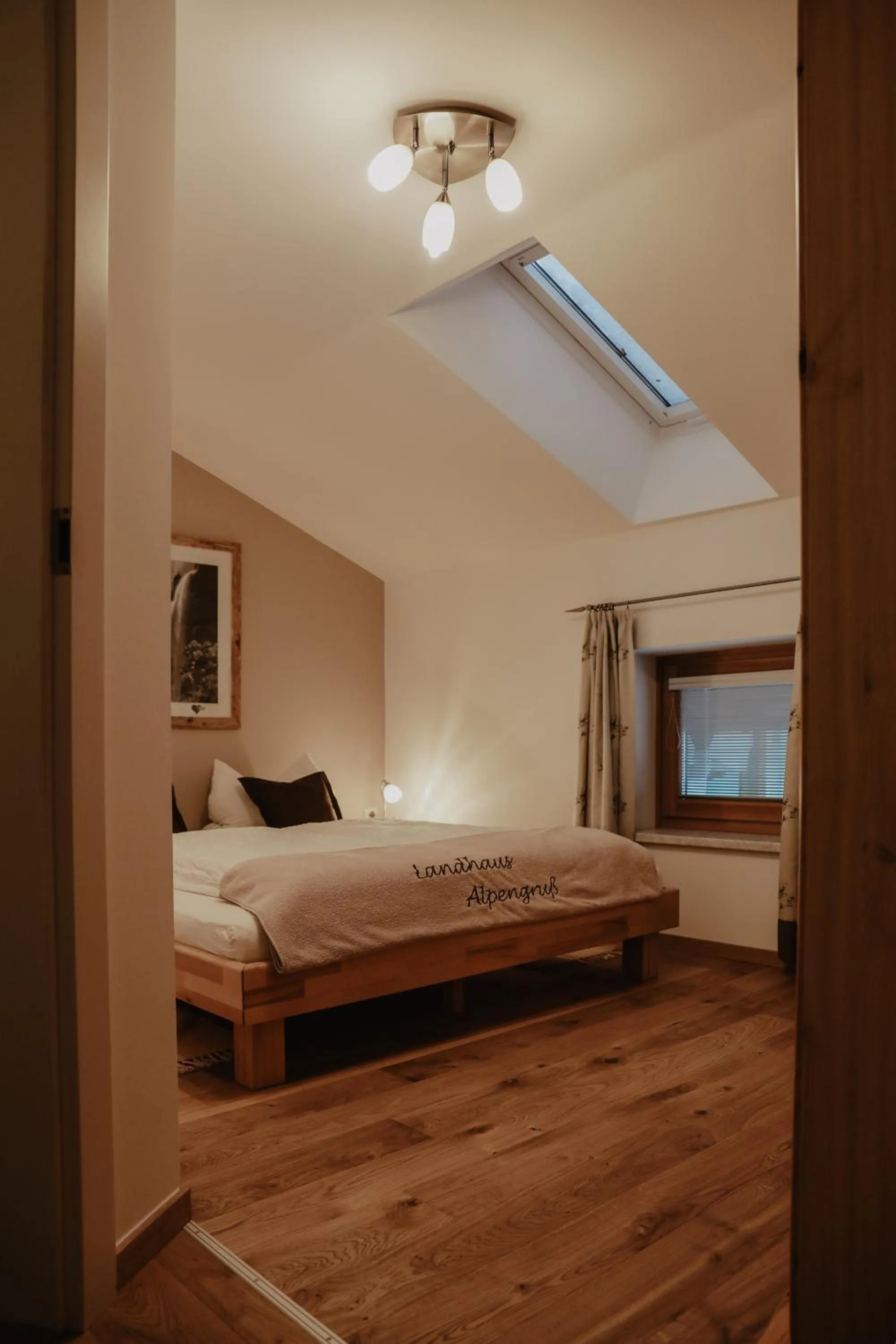 Bed in Landhaus Alpengruss