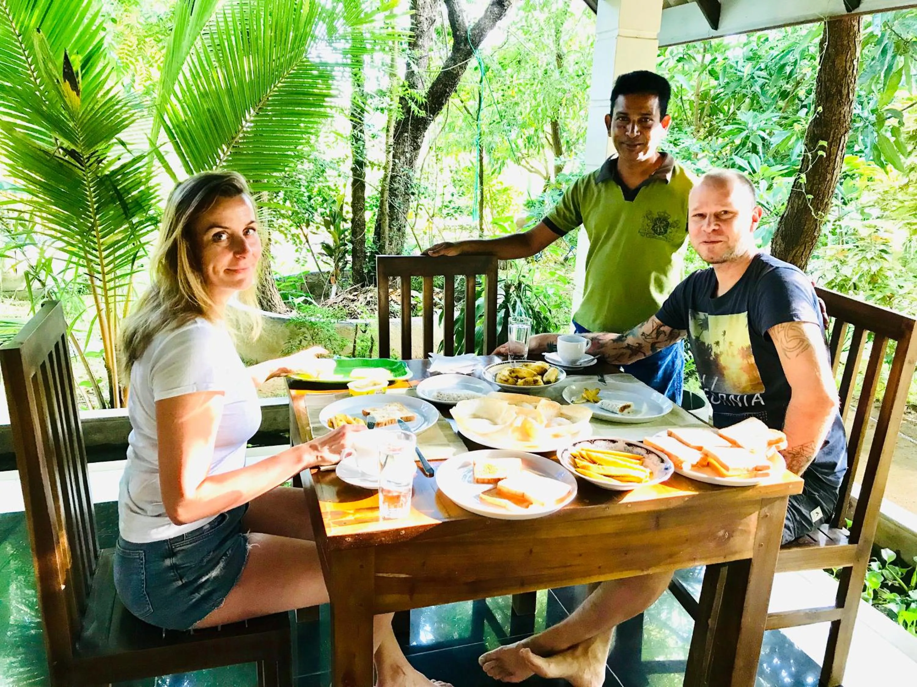 Restaurant/places to eat in Bangalawa Resort