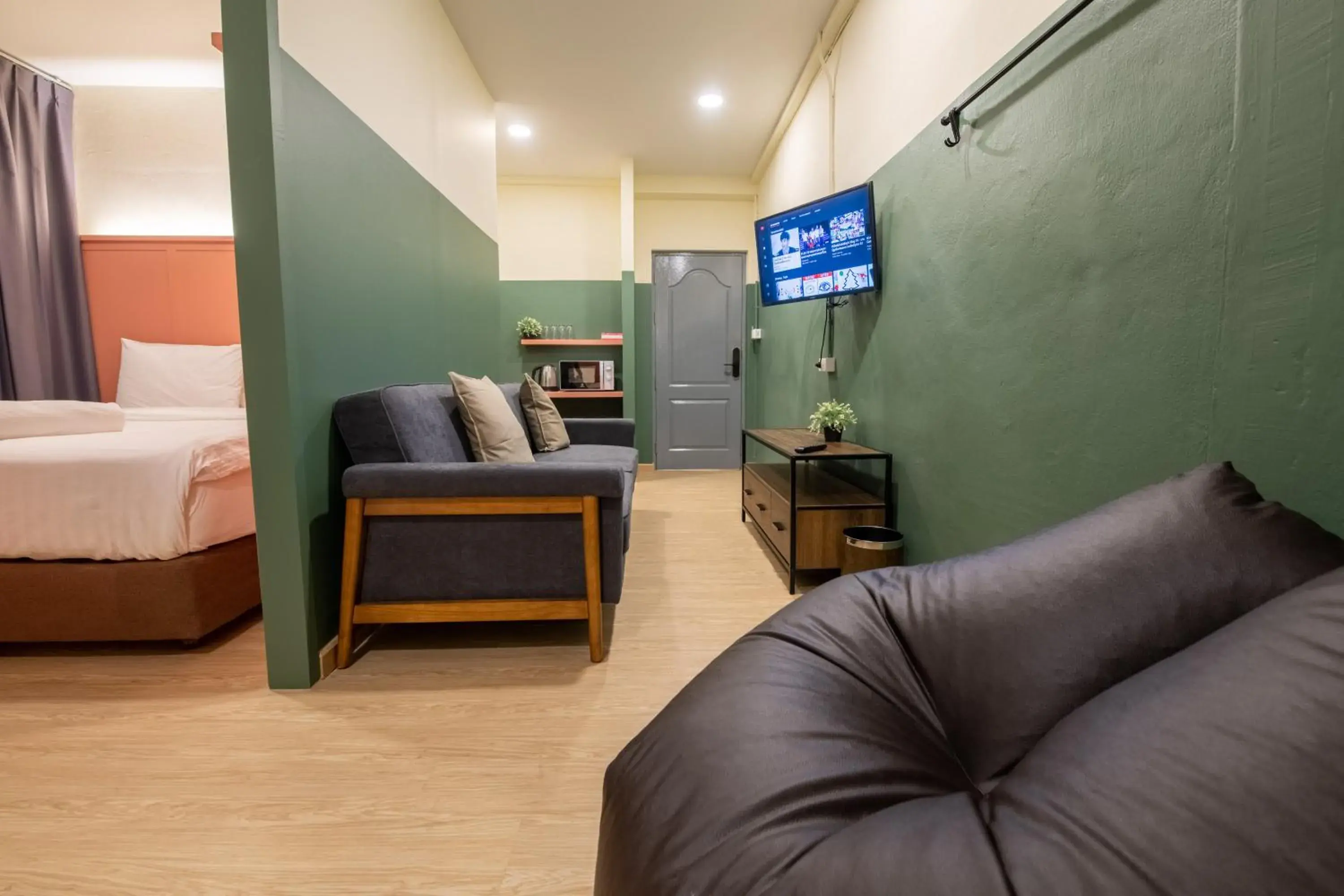 Seating area, Bed in Spacy BKK Seating area, Bed in Spacy BKK