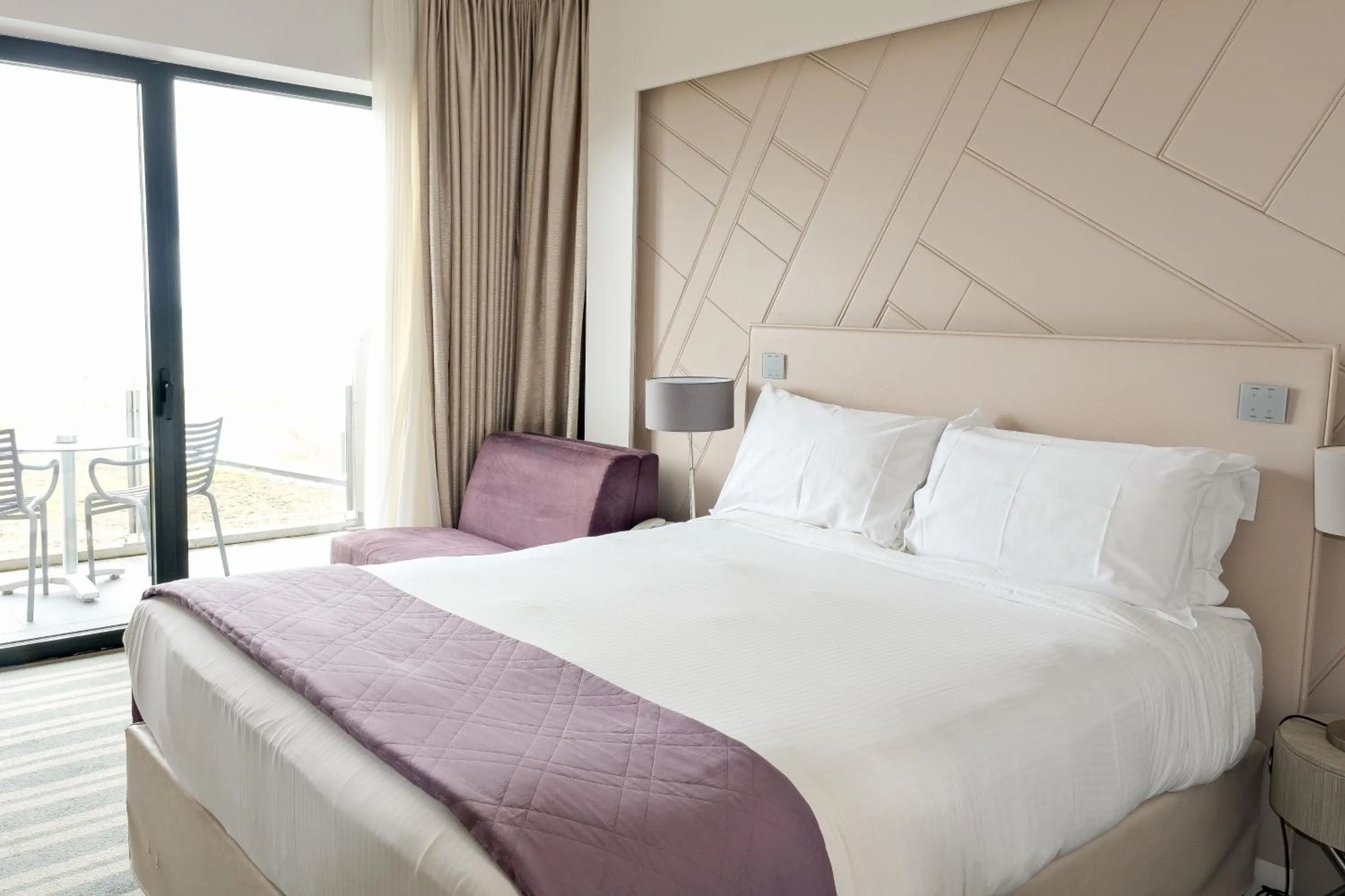 Photo of the whole room, Bed in Thalazur Cabourg - Hôtel & Spa