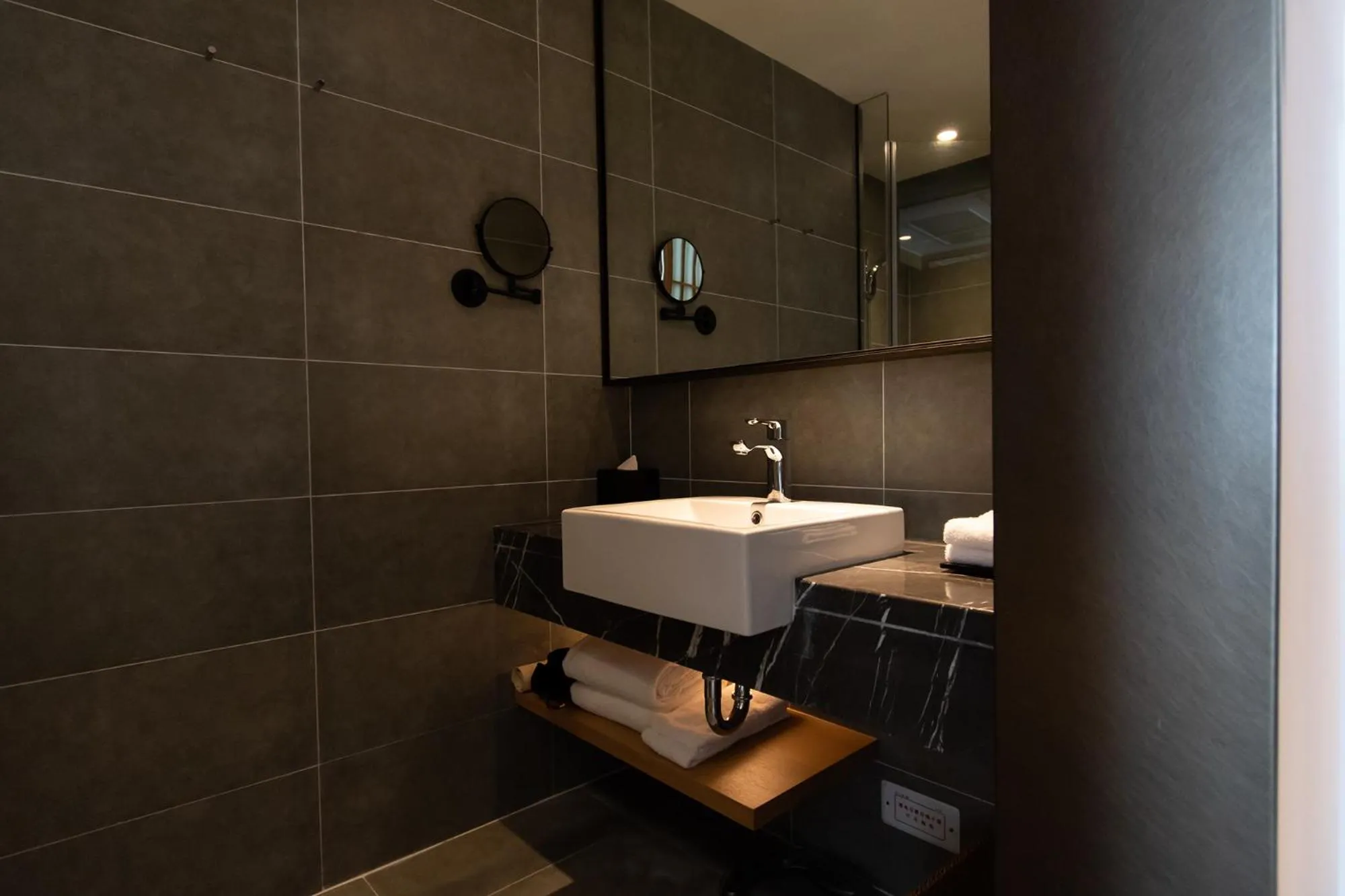 Bathroom in Ramada Plaza Wyndham Wenzhou Cangnan