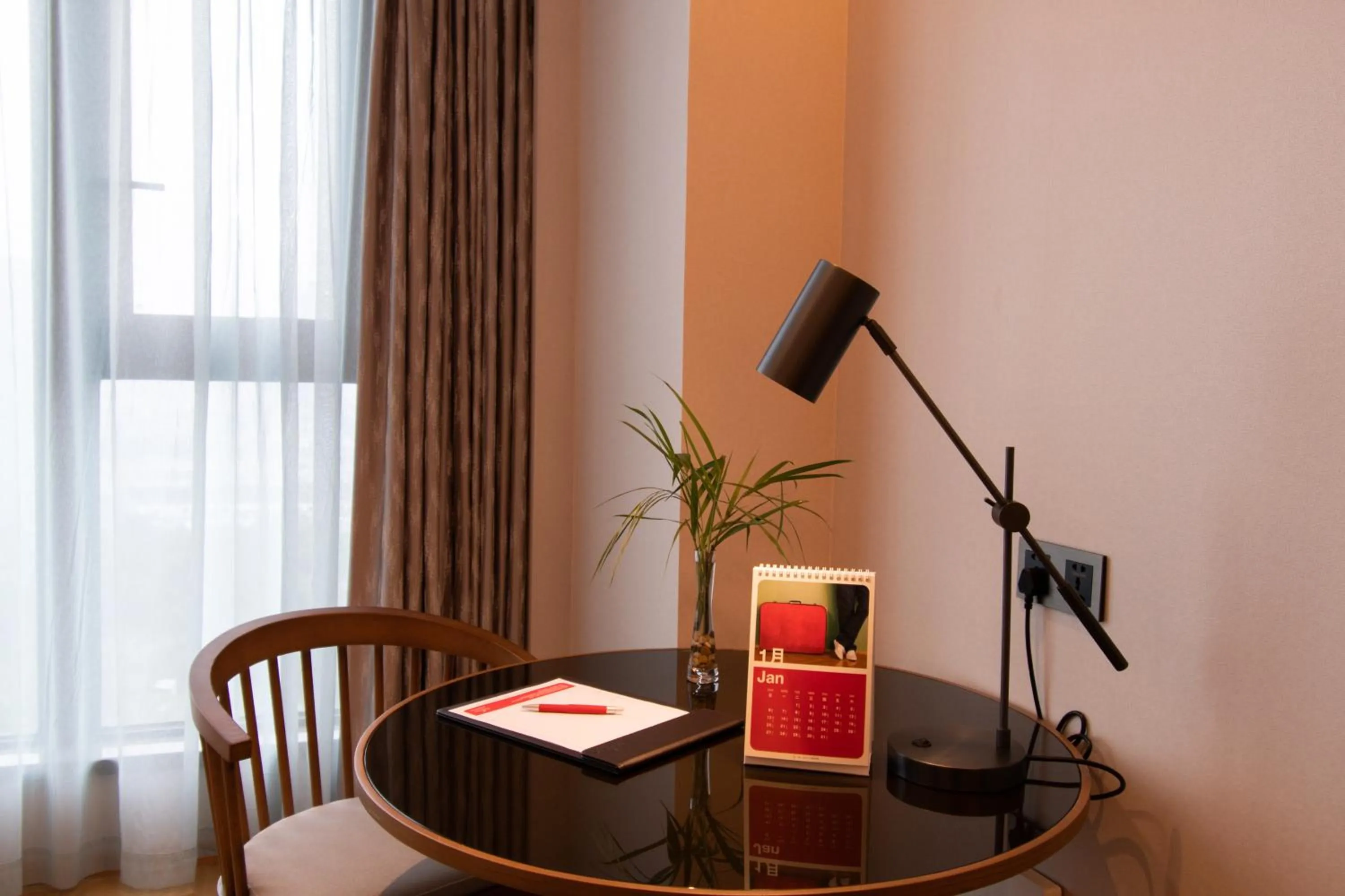 Seating area in Ramada Plaza Wyndham Wenzhou Cangnan