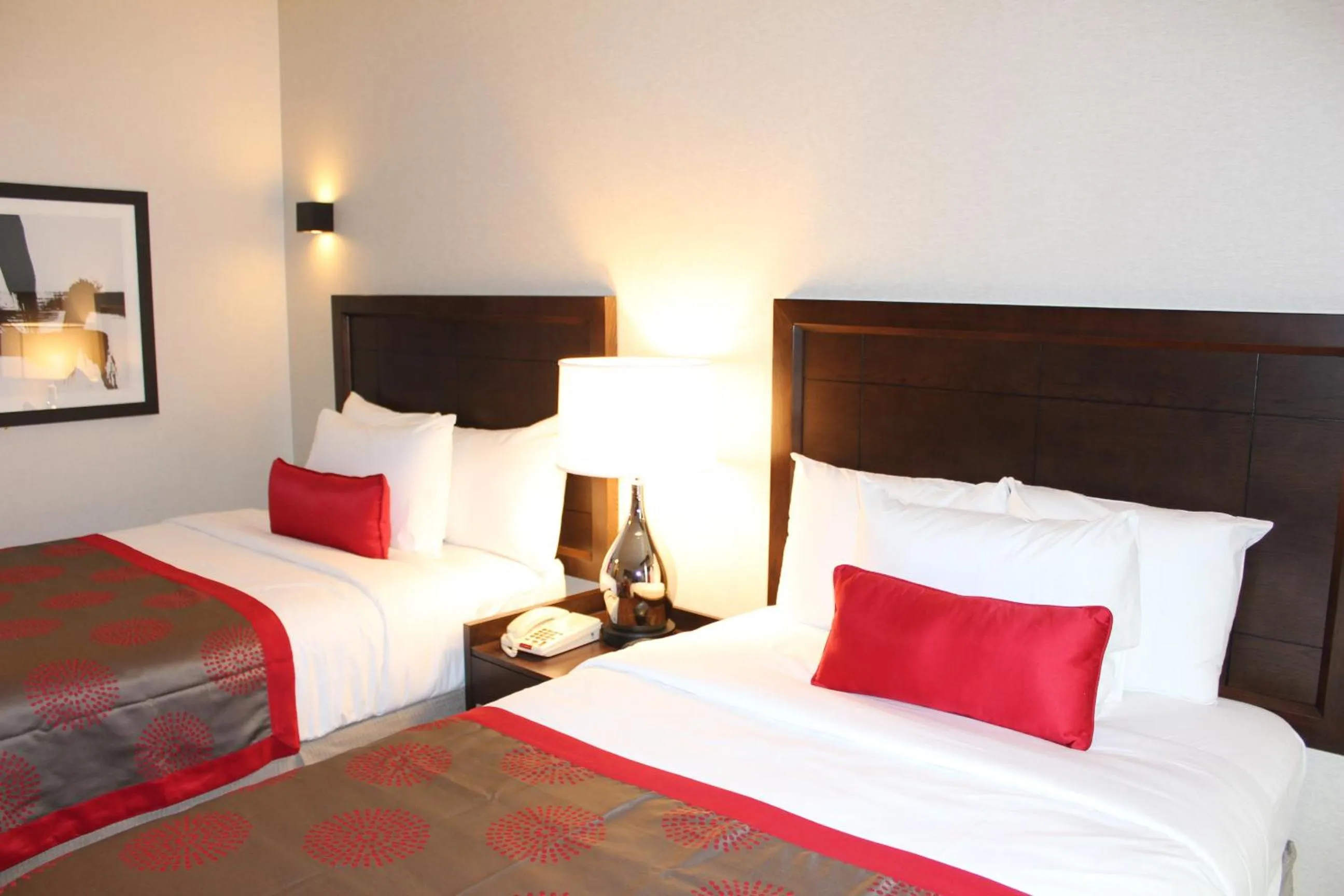 Bedroom in Ramada by Wyndham Bronx Terminal