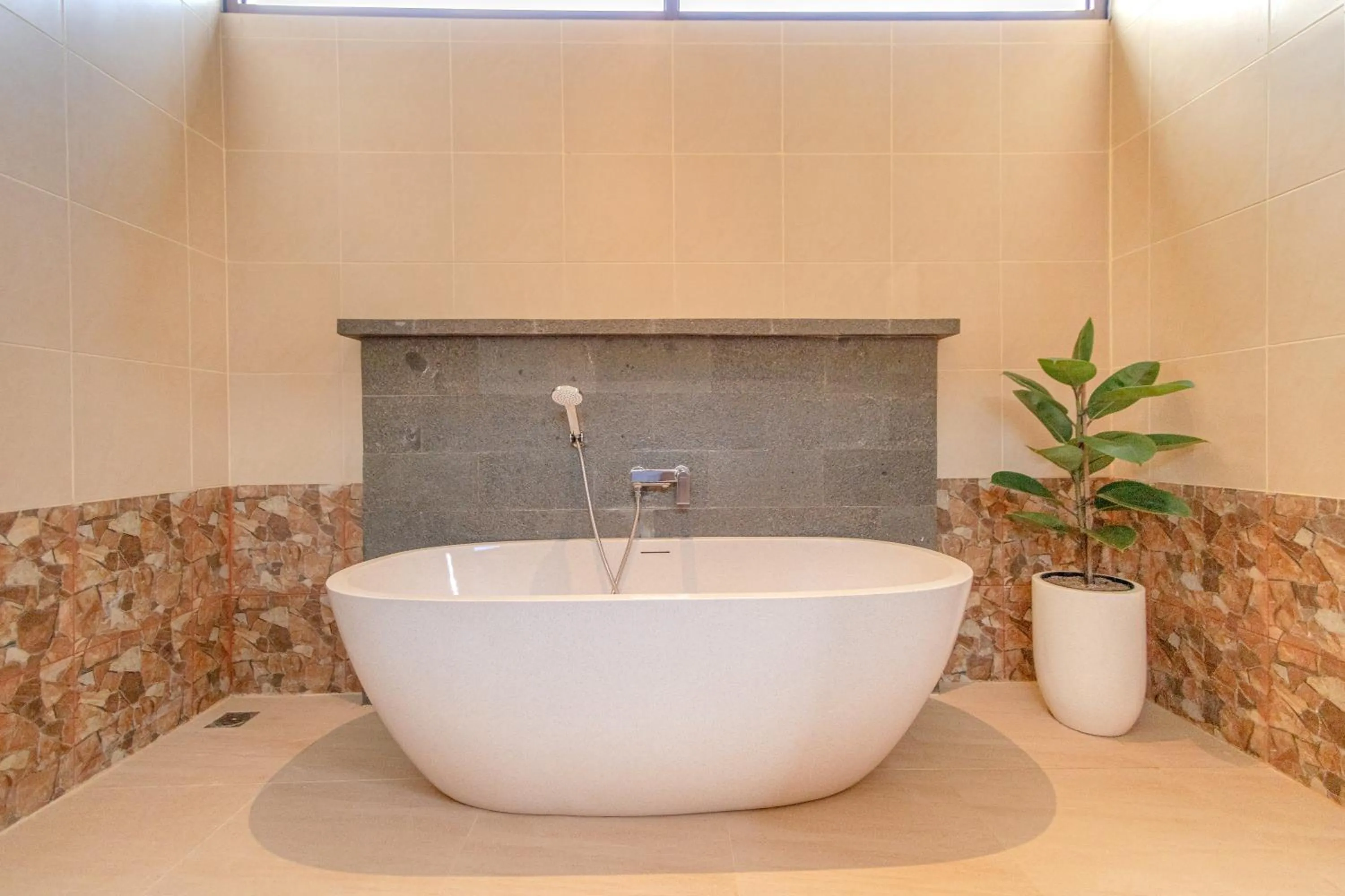 Bath in Kubu GWK Resort