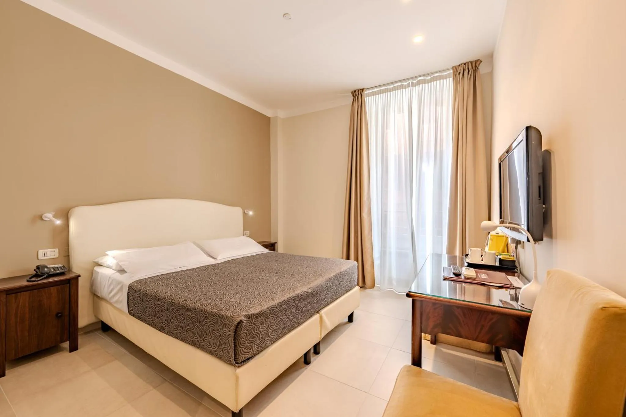 Bedroom, Bed in Hotel Nuovo Nord