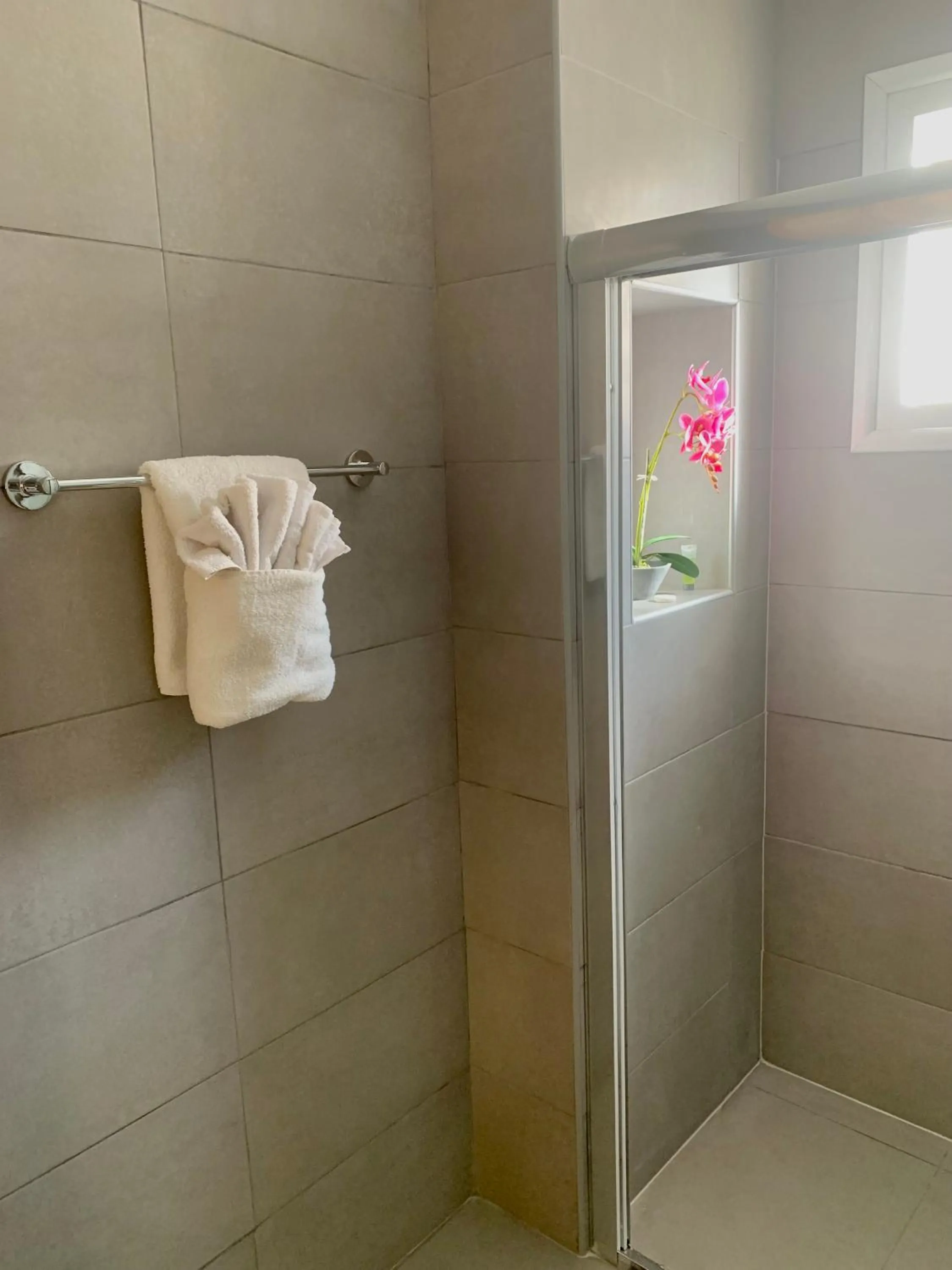 Bathroom in Nissi Sandy Bay C09