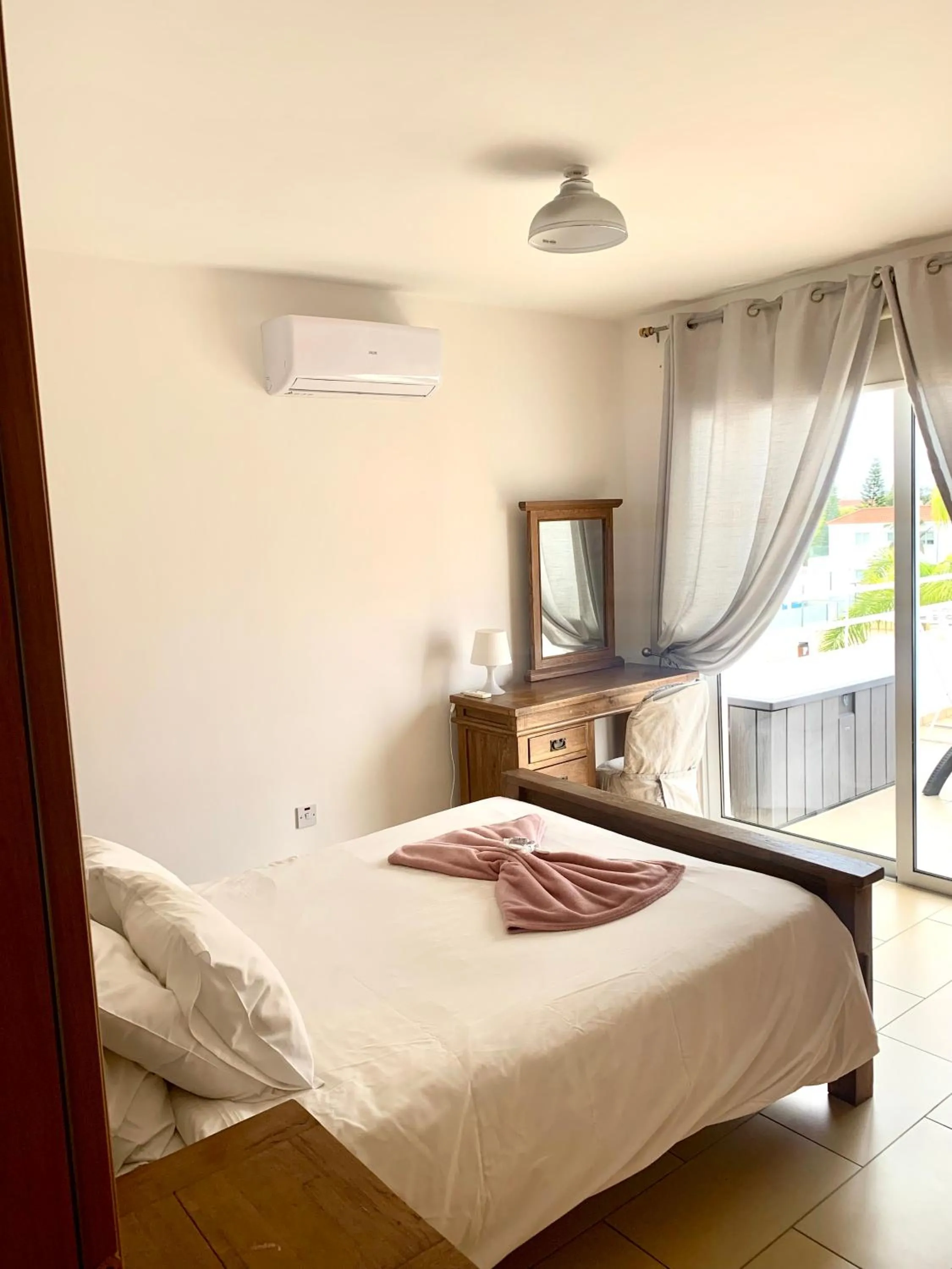 Bed in Nissi Sandy Bay C09